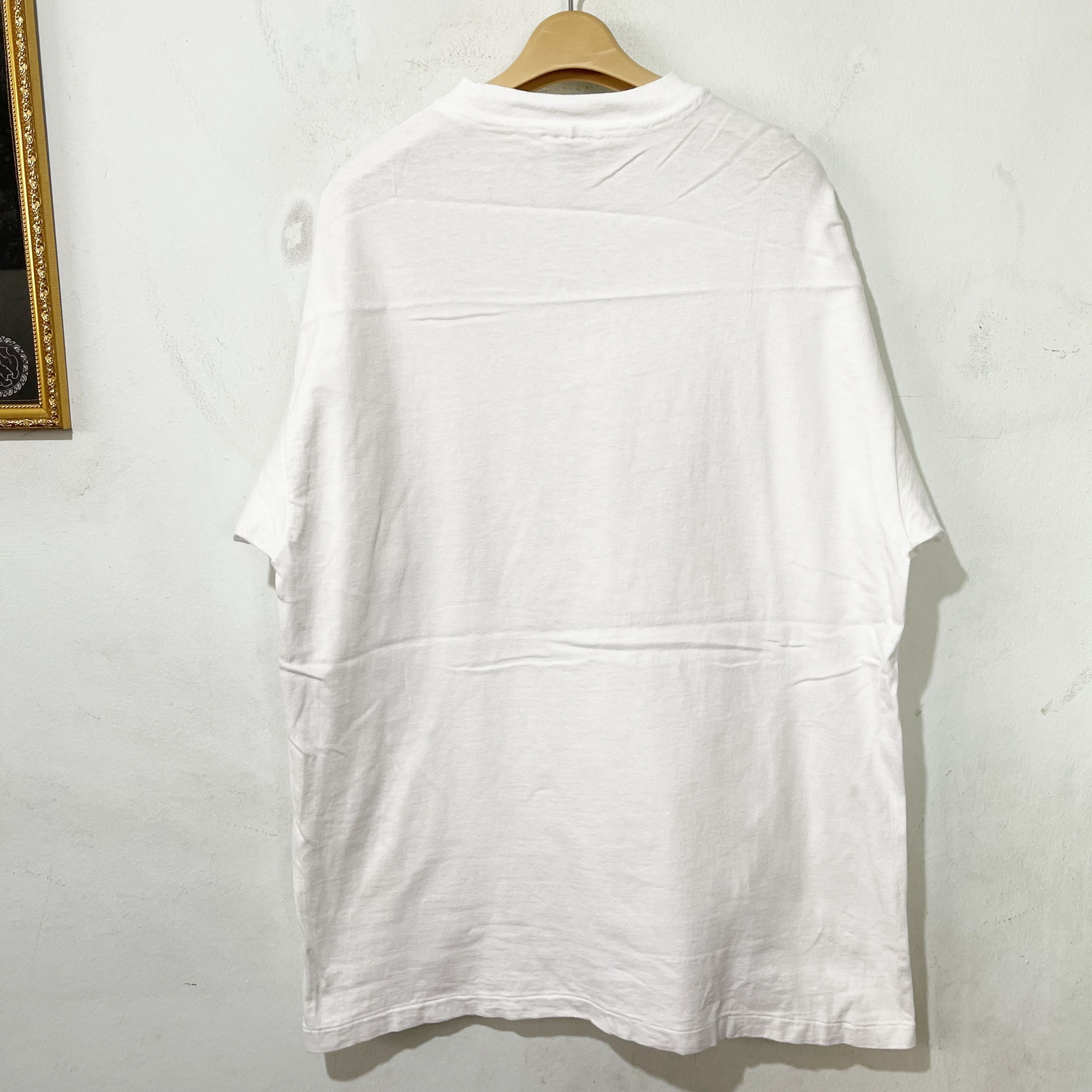 Vintage Vintage 90s Abstract Face T-Shirt Size US L / EU 52-54 / 3 - 3 Thumbnail