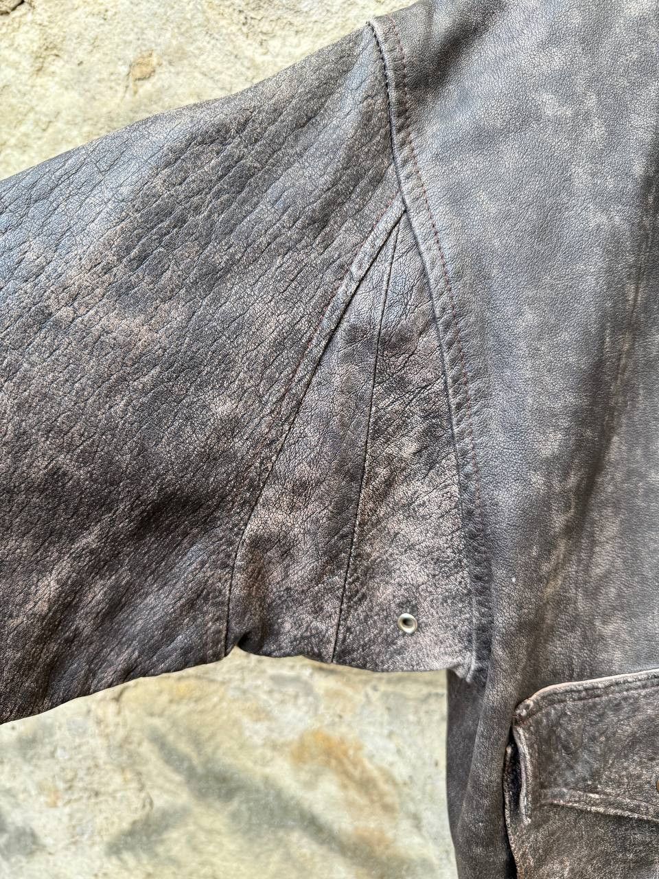 Vintage Vintage 90s Oversized Distressed Leather Bomber Jacket Size US XL / EU 56 / 4 - 6 Thumbnail