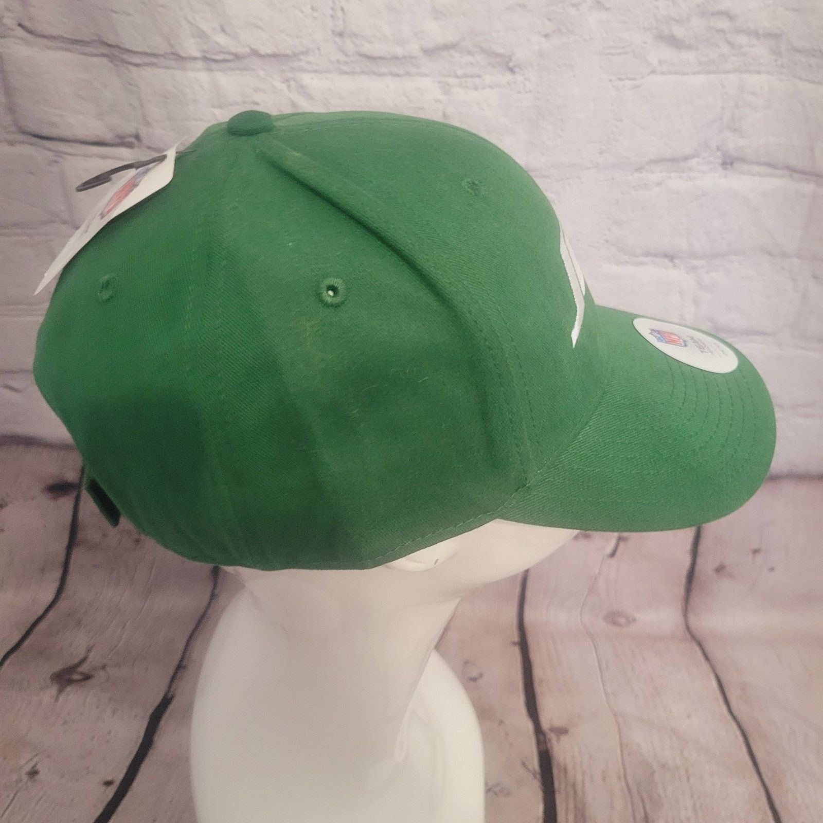 NFL NFL TEAM APPAREL YORK JETS GREEN STRAPBACK CAP NWT Size ONE SIZE - 4 Thumbnail