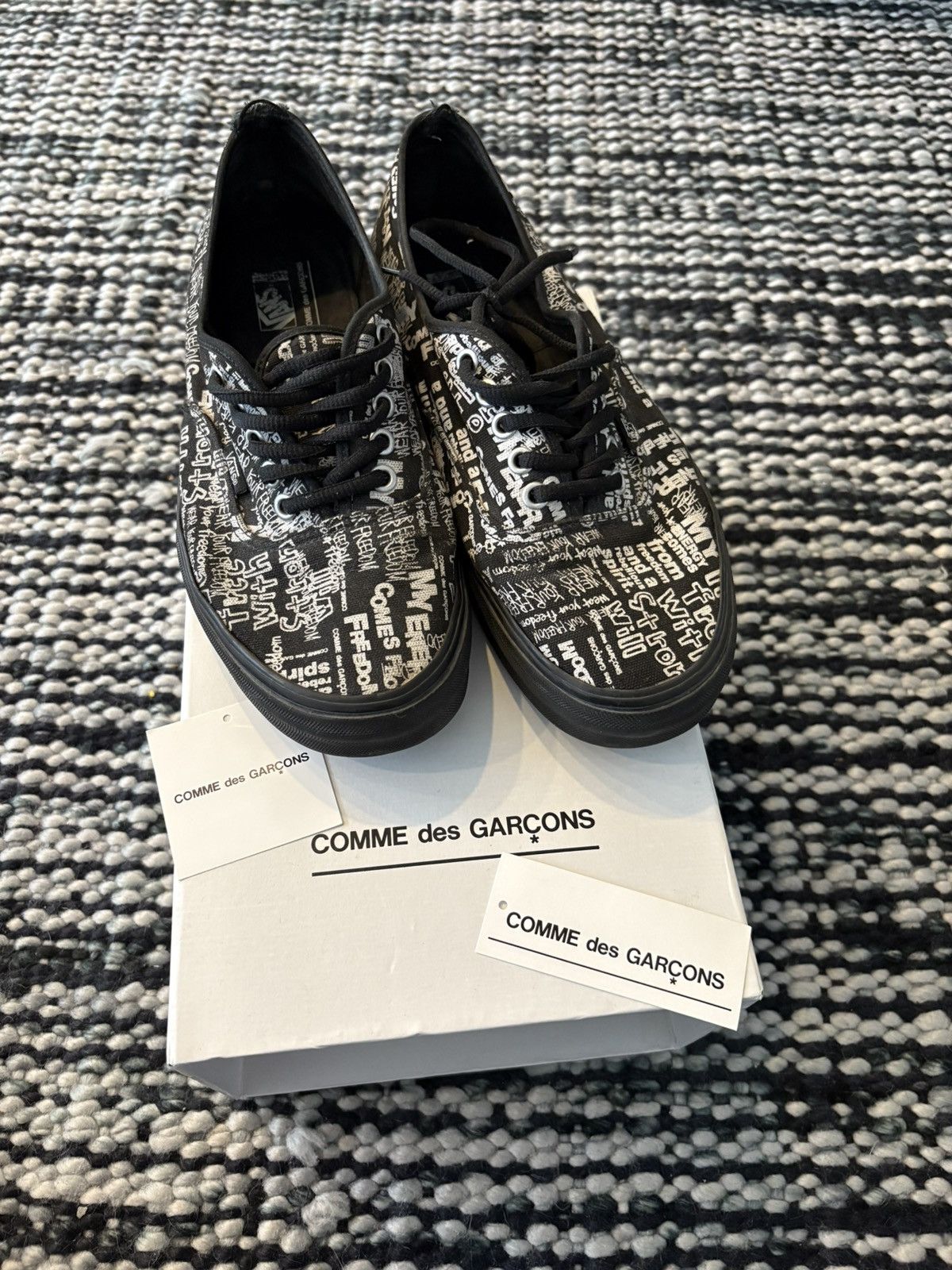 COMME des GARCONS x Vans ”Grafitti”