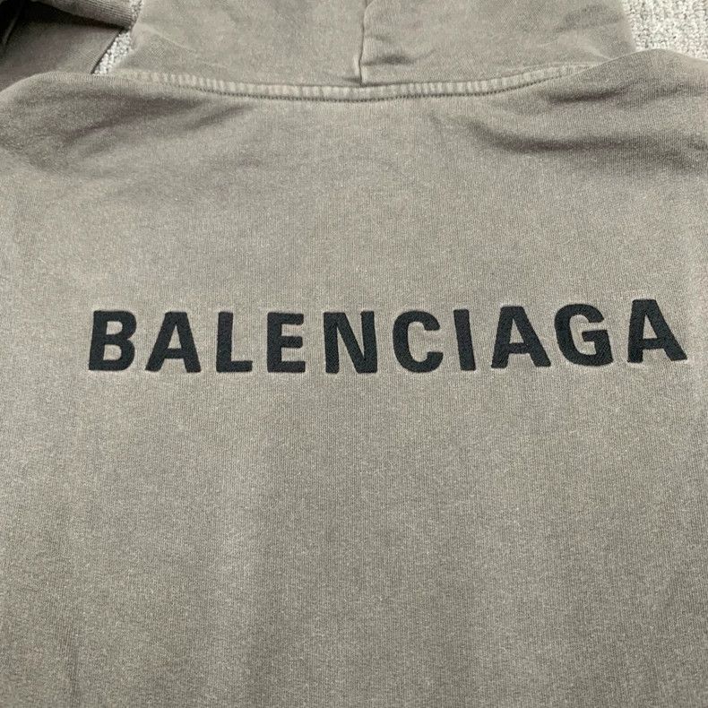 Balenciaga Balenciaga Gray front and back embroidered hoodie sweatshi Size US S / EU 44-46 / 1 - 9 Thumbnail