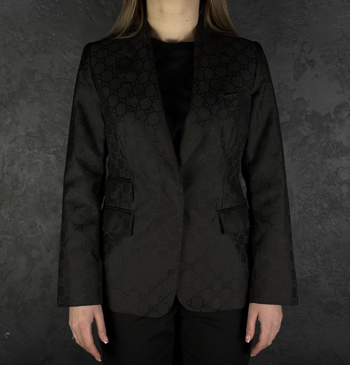 Gucci Archive Gucci xTom Ford 1998 Silk GG Monogram Blazer Vintage Size M / US 6-8 / IT 42-44 - 4 Thumbnail