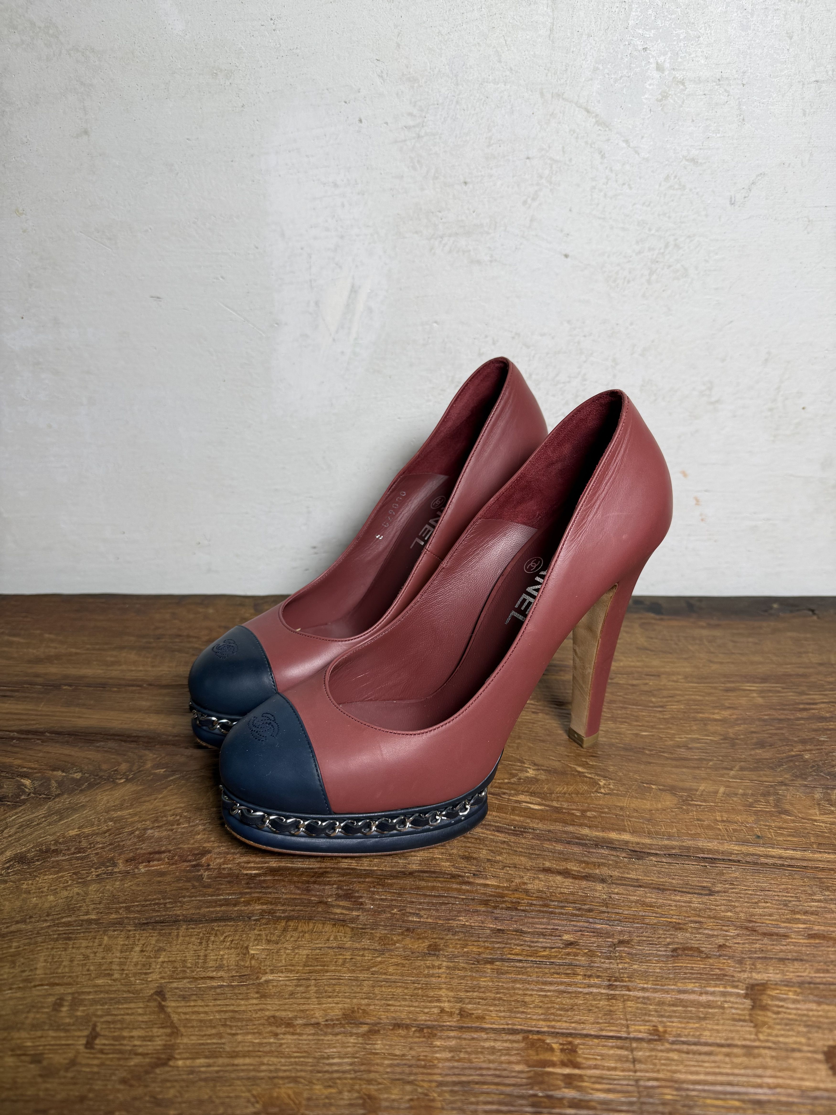 Chanel Chanel Platform Pumps with Chain Detail in Burgundy 100mm Size US 8.5 / IT 38.5 - 2 Thumbnail