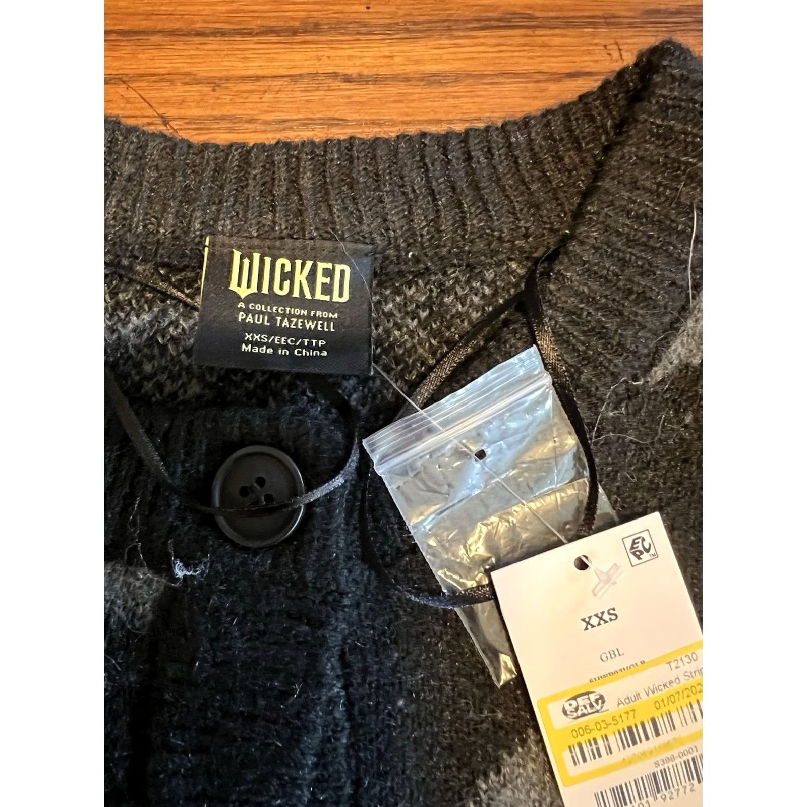 Vintage Wicked Cardigan Women XXS Black Button Crew Neck Striped Zebra Graphic NWT Target x Paul Tazewell Sweater Size XXS / US 00 / IT 34 - 3 Thumbnail