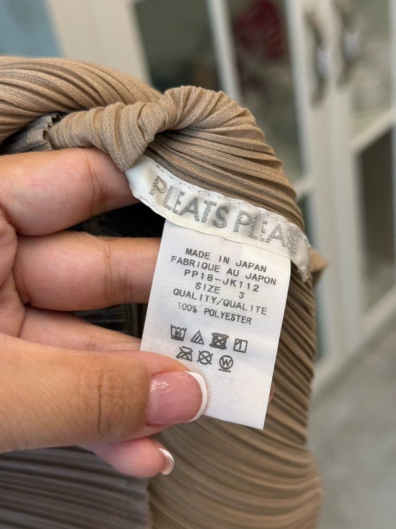 Issey Miyake Issey Miyake size:3 Light brown pleated short-sleeved shir Size XS / US 0-2 / IT 36-38 - 3 Thumbnail