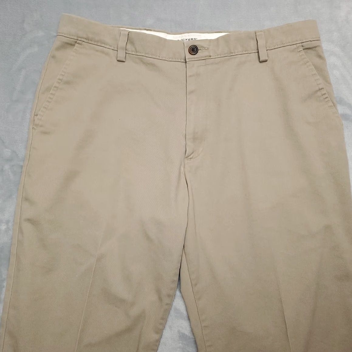 Dockers Dockers Pants Mens 36x32 Beige Khaki Chino Flat Front Classic Fit Casual Twill Pants Men Beige Chino Flat Front Classic Casual Dockers Mens 36x32 Size US 36 / EU 52 - 3 Thumbnail