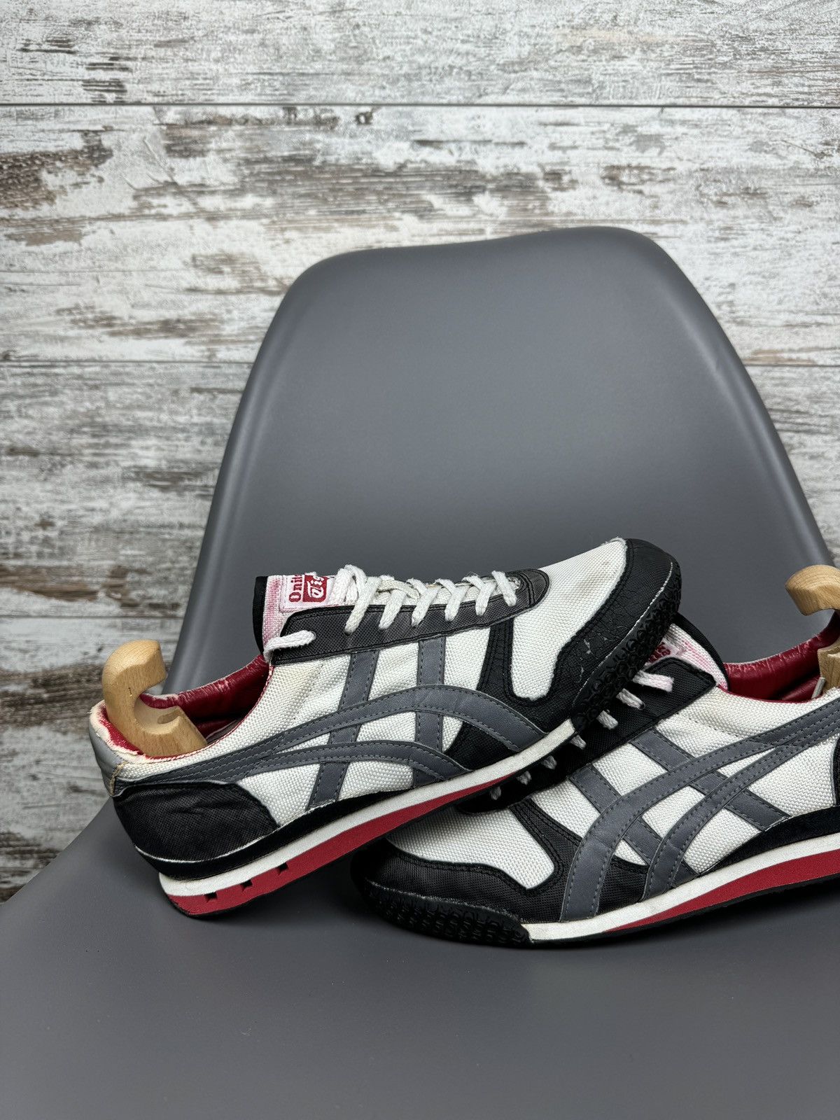 Asics × Vintage Mens Vintage ASICS onitsuka tiger low top sneakers rare y2k Size US 9 / EU 42 - 3 Thumbnail