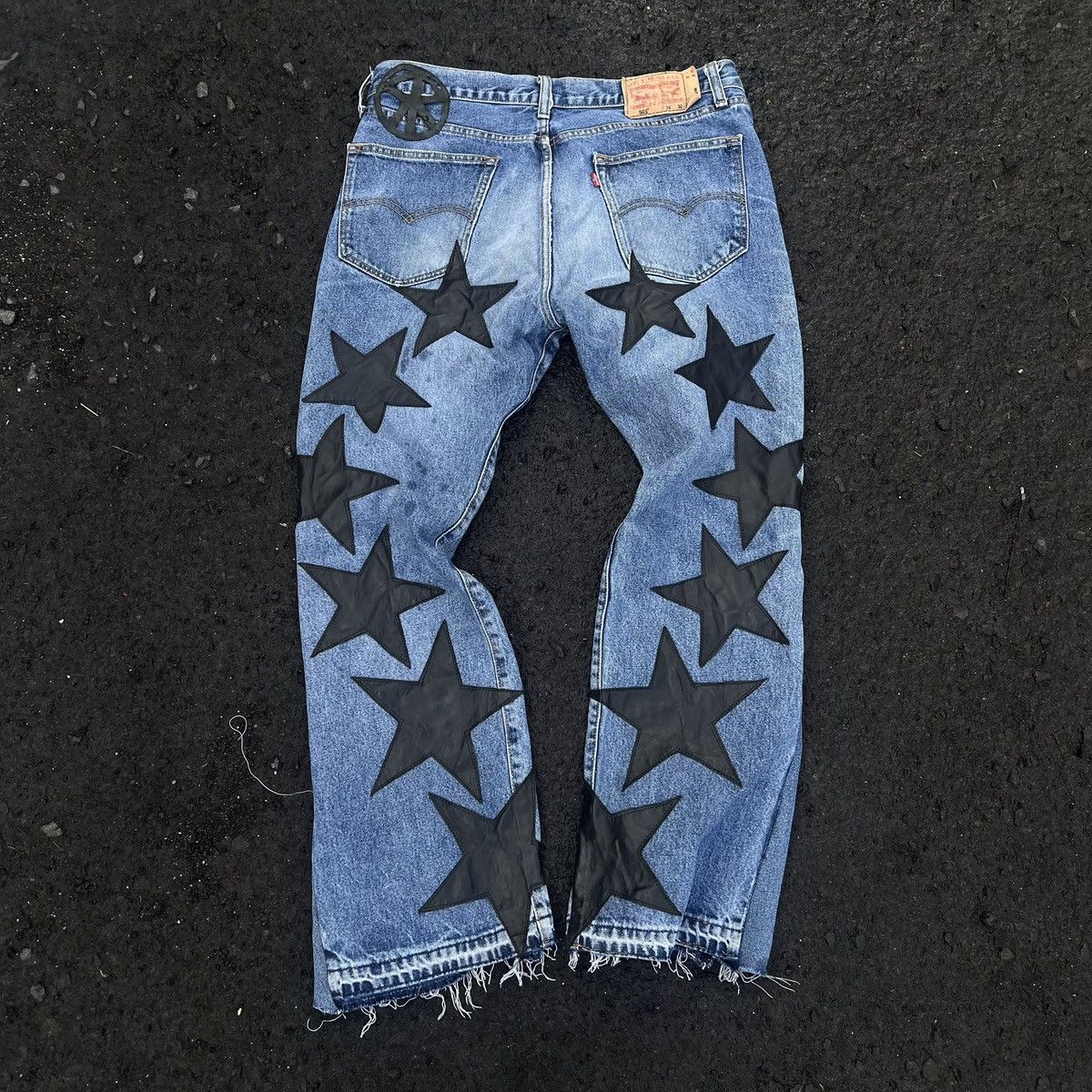 Other Black PenthStar on Levis 501 Size US 34 / EU 50 - 6 Thumbnail