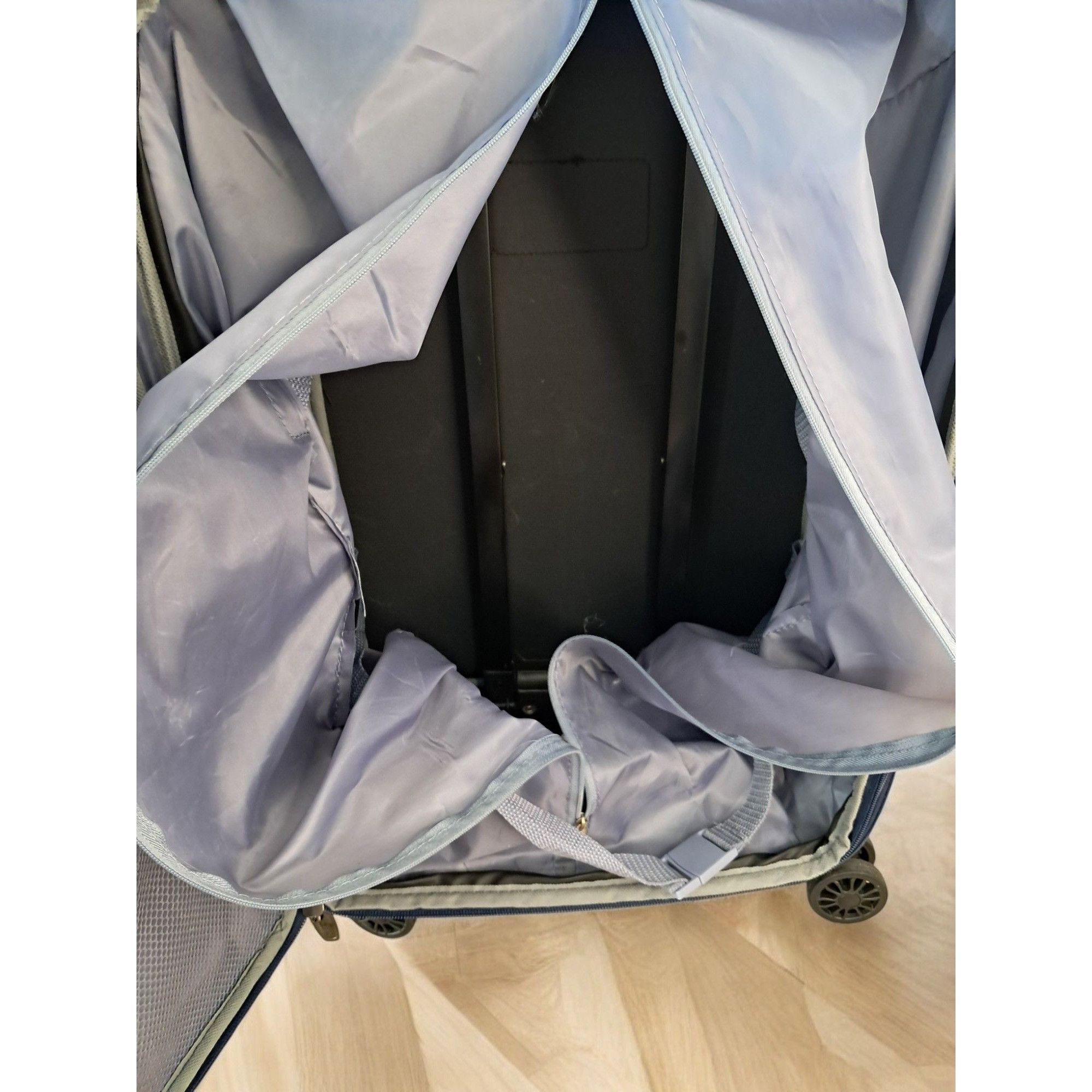 Other Elite 19.5 inch Carry -On Soft Side Lightweight Upright Lugg Size ONE SIZE - 6 Thumbnail