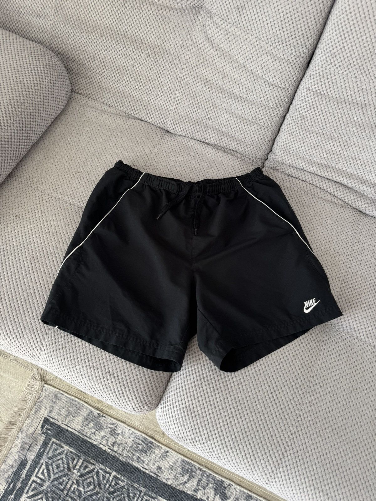 Nike Nike Vintage Logo Swoosh Drill Y2K Blockcore Shorts Size US 32 / EU 48 - 1 Thumbnail