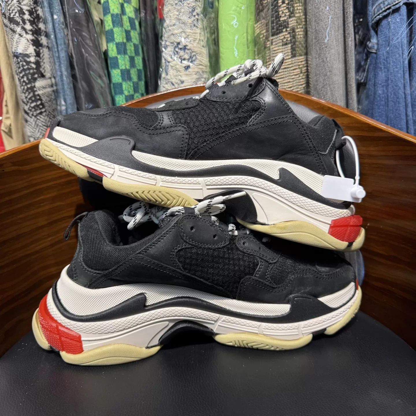 Balenciaga Balenciaga Triple S Black Red Distressed 41 Size US 8 / EU 41 - 7 Thumbnail