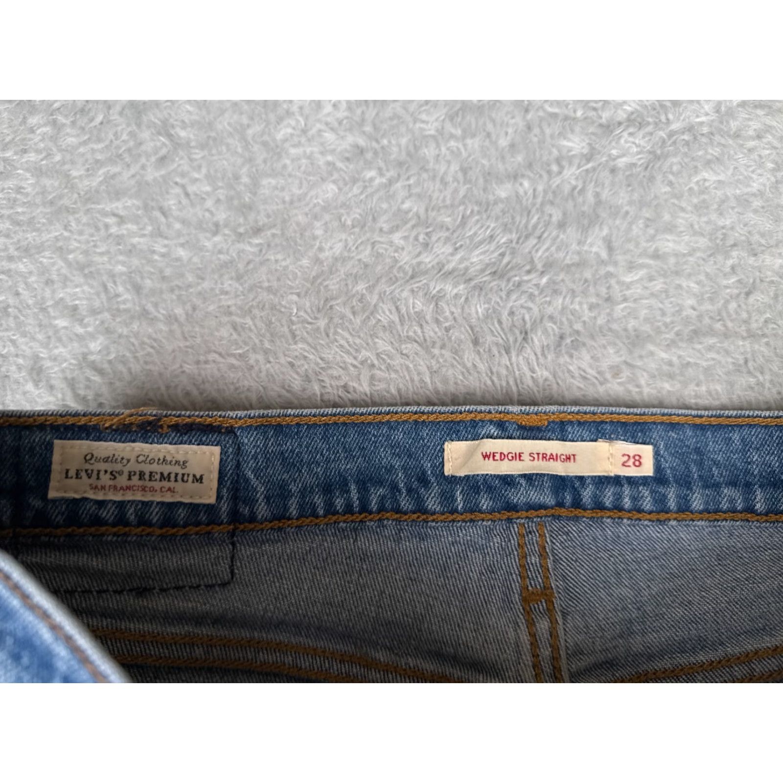 Levi's Levi's Wedgie Fit Jeans Women 28 Blue Denim Distressed Button Fly 28x24 Regular Straight Size 28" / US 6 / IT 42 - 6 Thumbnail