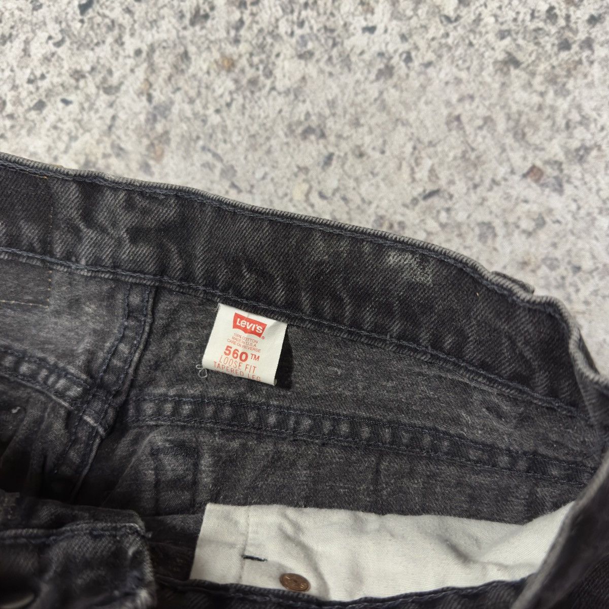 Levi's Vintage 90s Levi’s 560 Faded Black Jeans ERD Grunge Chrome Size US 31 - 5 Thumbnail