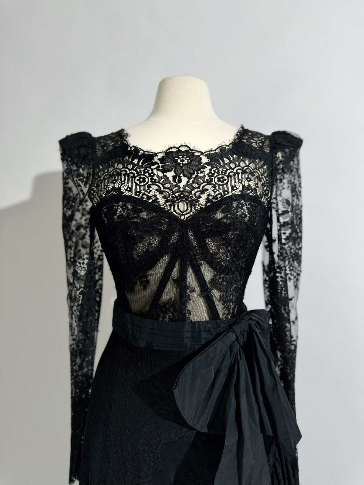 Zuhair Murad Brand New US 6-8 ZUHAIR MURAD Chantilly Lace Evening Gown Size M / US 6-8 / IT 42-44 - 3 Thumbnail