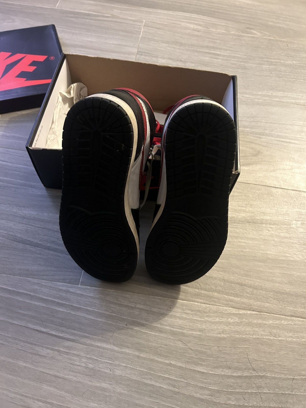 Jordan Brand Gym Red Jordan 1 size 11 Size US 11 / EU 44 - 7 Thumbnail