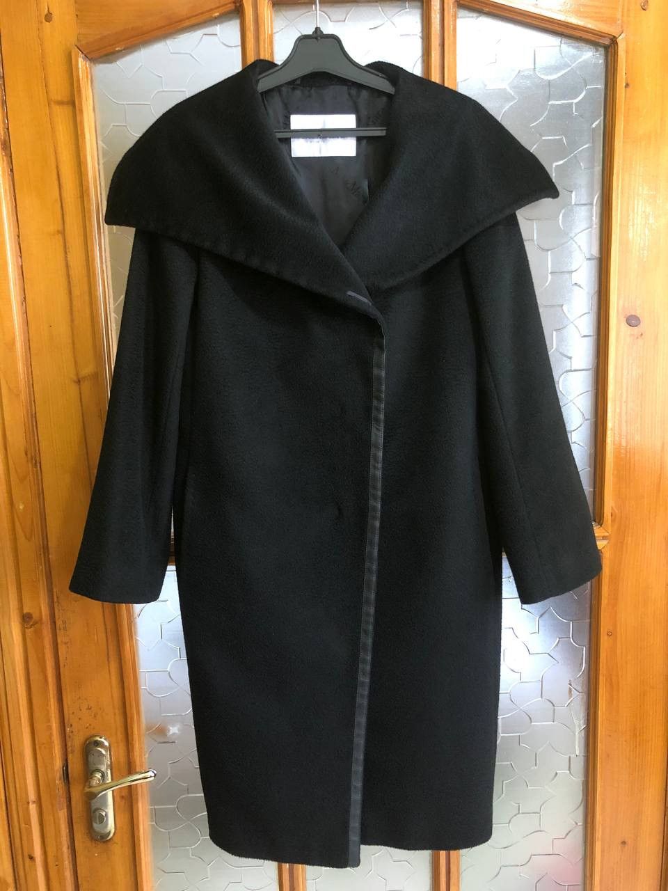 image of Italian Designers Max Mara Black Camel Wool V-Neck Coat Size S Belted, Women's