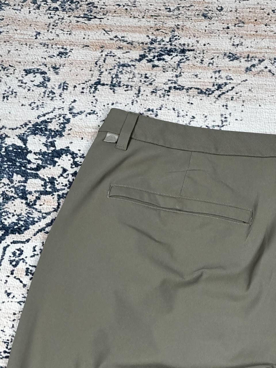 Lululemon Lululemon Luxury Sportswear Chino ABC Pants Size US 40 / EU 56 - 10 Thumbnail