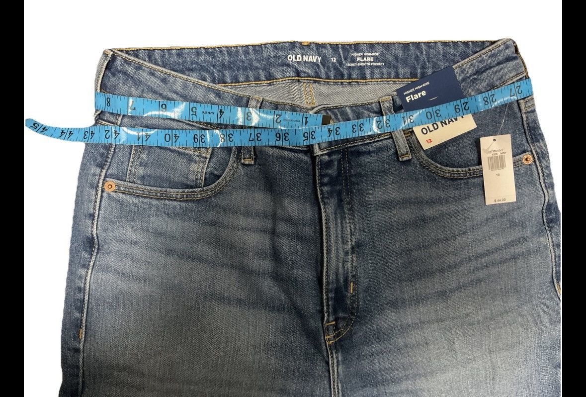 Old Navy Old Navy High Rise Flare Jeans Women Size 12 Blue Denim Y2K Size 34" / US 12 / IT 48 - 4 Thumbnail