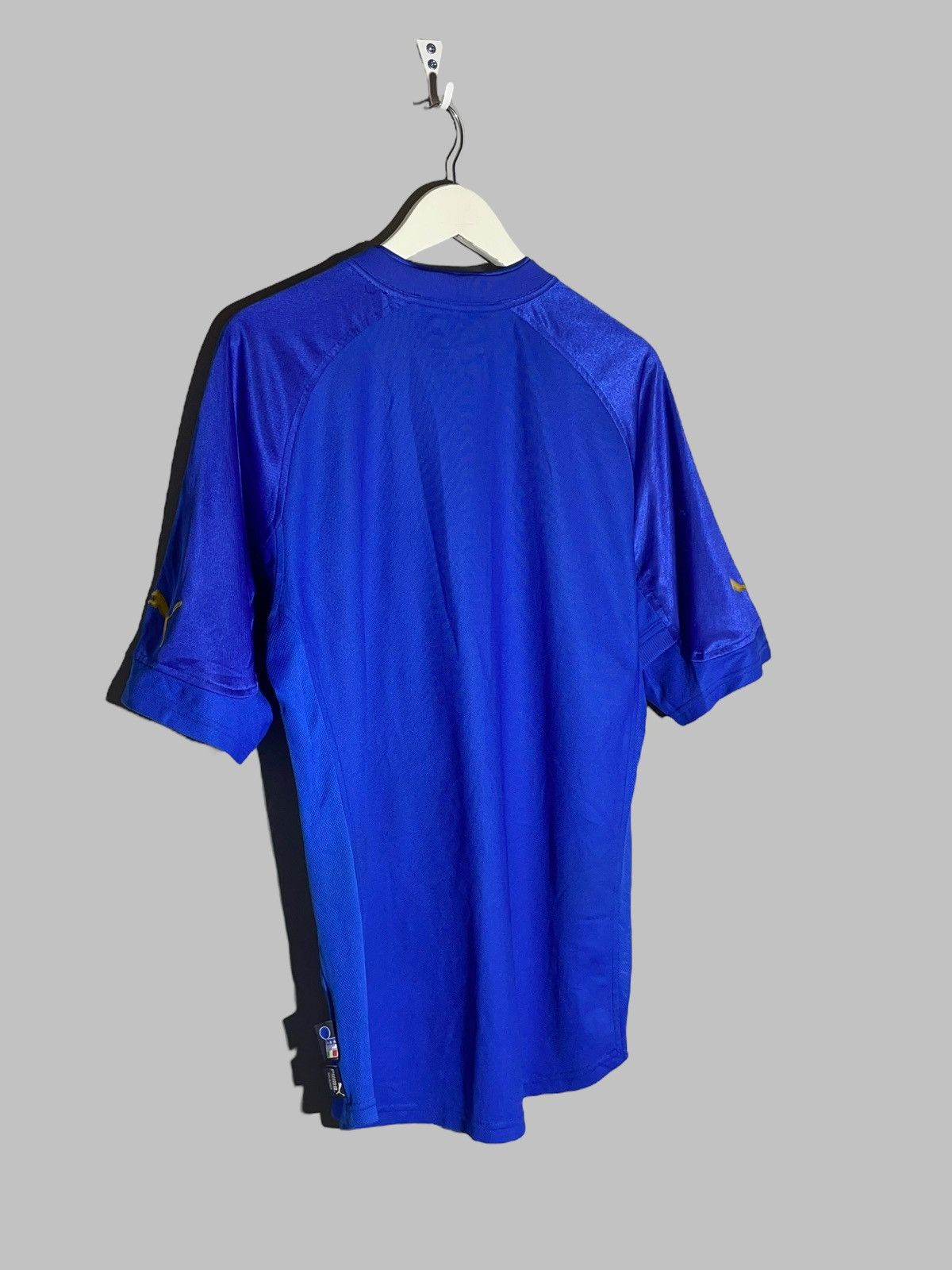 Puma × Vintage Italy Puma 2004 Home Football Shirt Centre Logo Y2k Hype Size US L / EU 52-54 / 3 - 11 Thumbnail