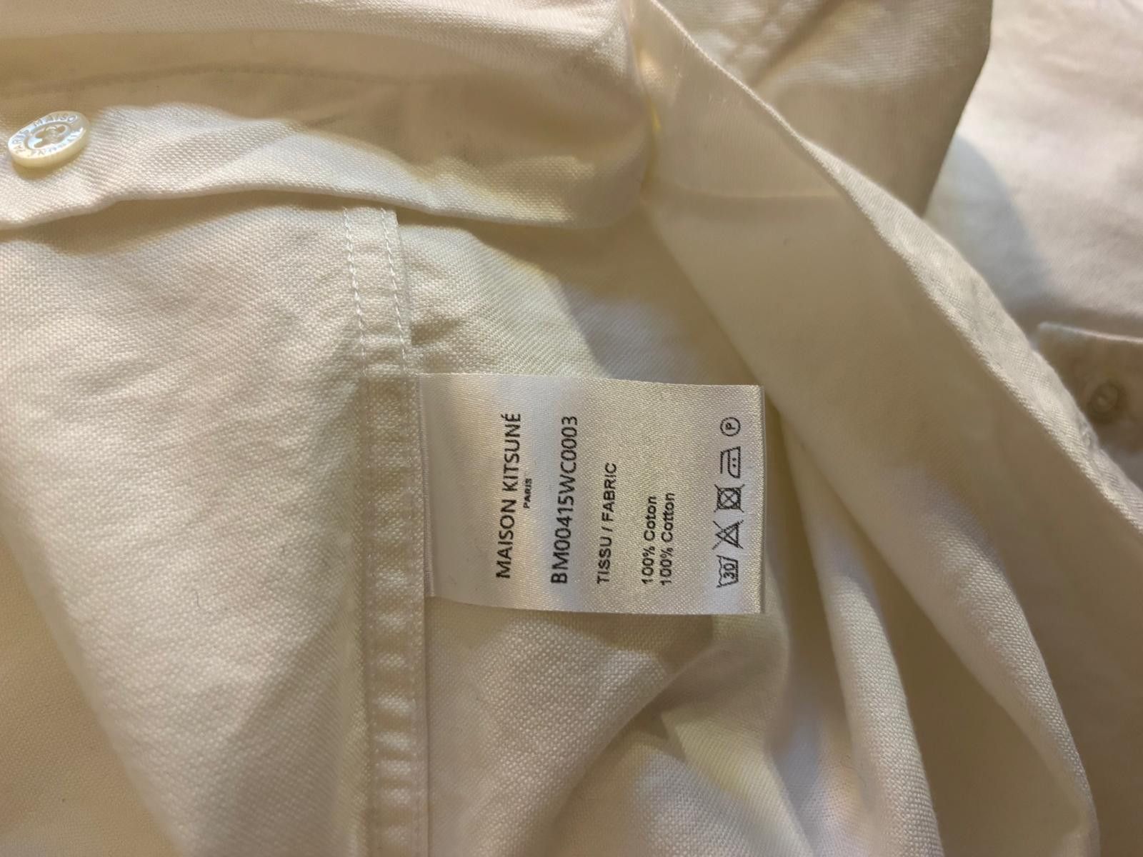 Maison Kitsune BUTTON DOWN CLASSIC SHIRT WITH FOX HEAD PATCH IN OXFORD Size US S / EU 44-46 / 1 - 5 Thumbnail