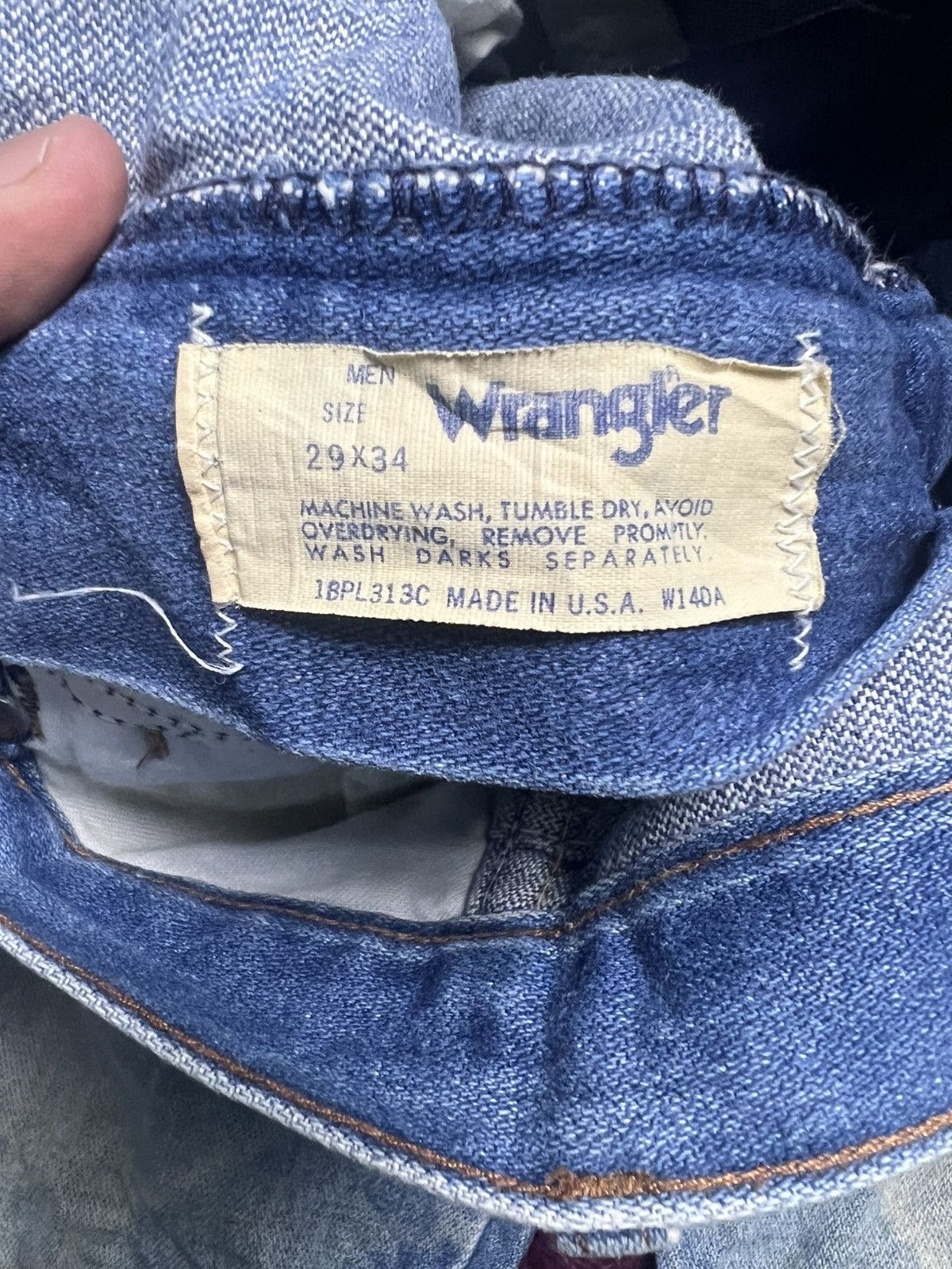 Wrangler Wrangler VTG70s Distressed Denim IFA Frisbee Promo Patch(47) Size US 29 - 9 Thumbnail