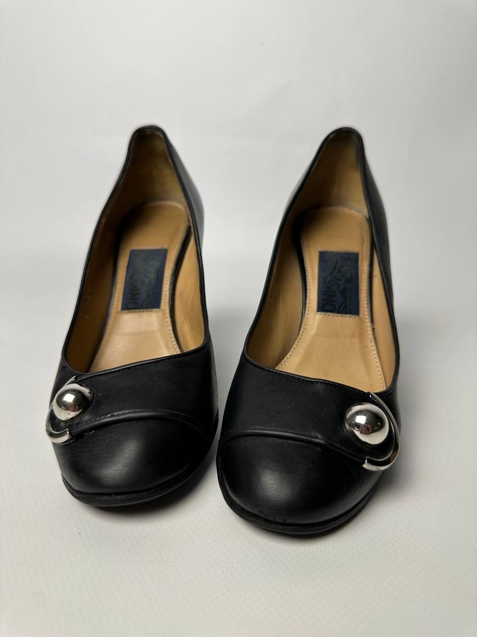 Salvatore Ferragamo Salvatore Ferragamo Black Leather Block Heel Pumps Size US 7 / IT 37 - 2 Thumbnail