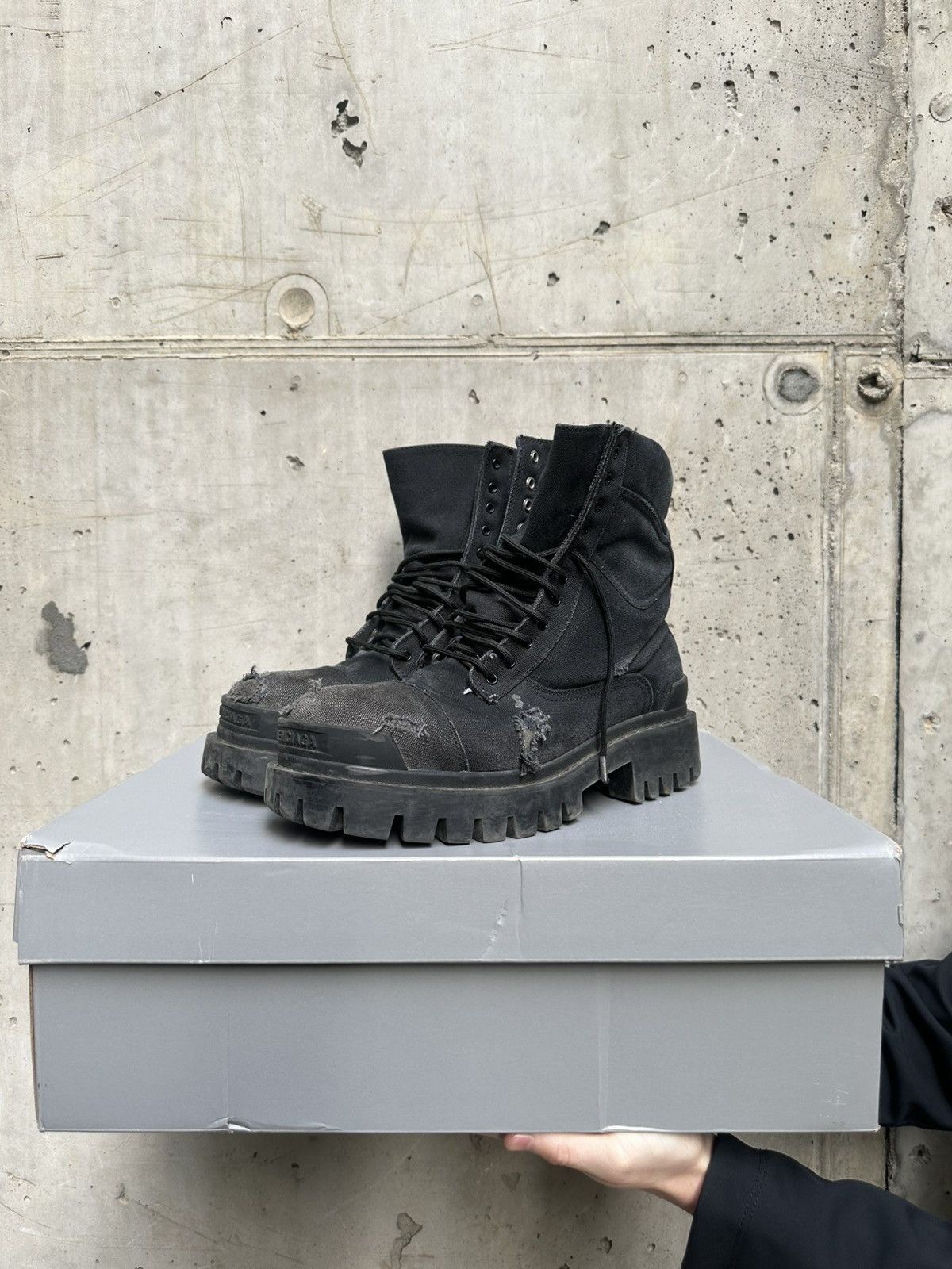 Balenciaga Balenciaga distressed strike boots Size US 7 / EU 40 - 7 Thumbnail