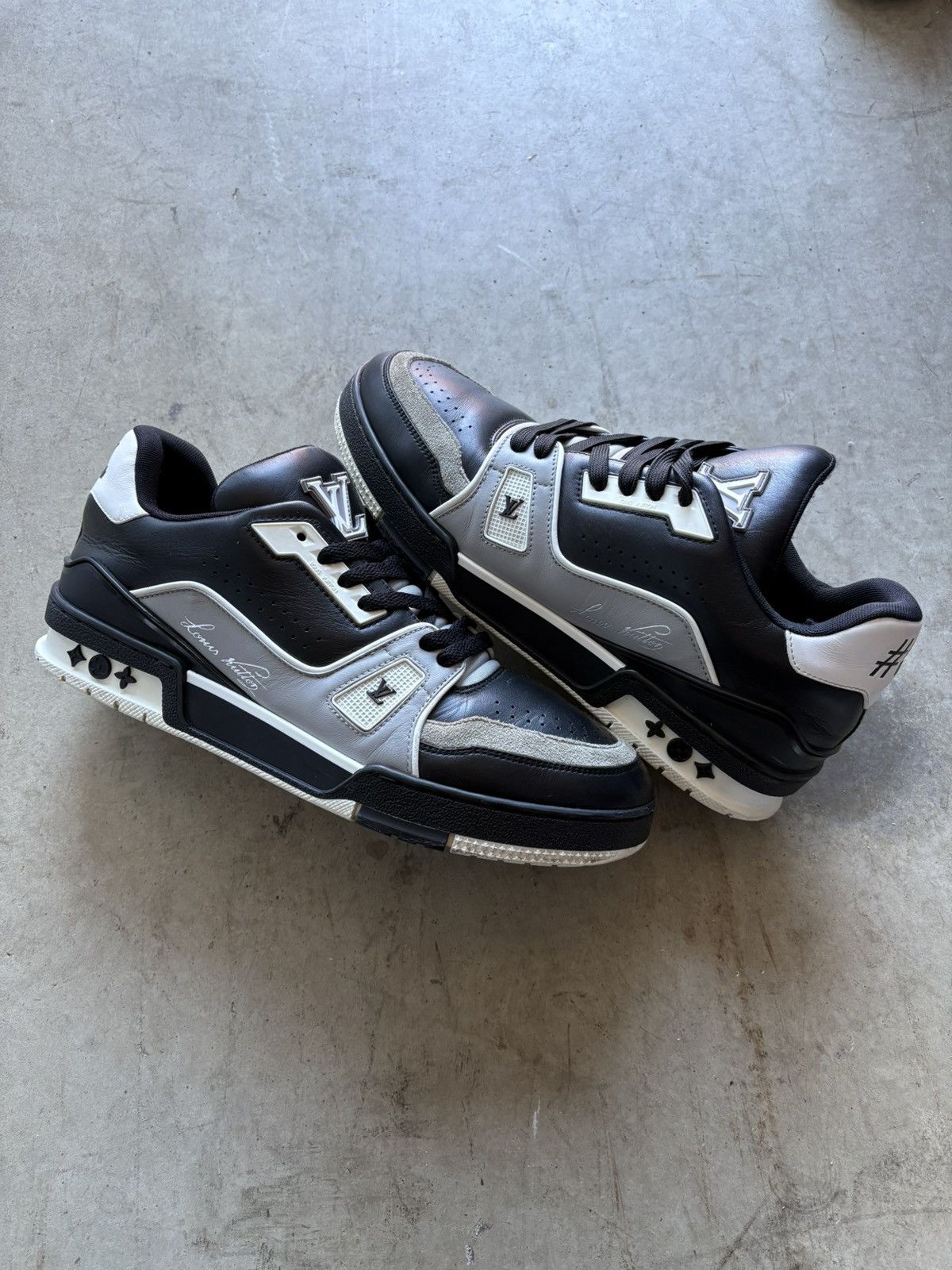 Louis Vuitton Louis Vuitton Trainer Black Gray Size US 8.5 / EU 41-42 - 1 Thumbnail