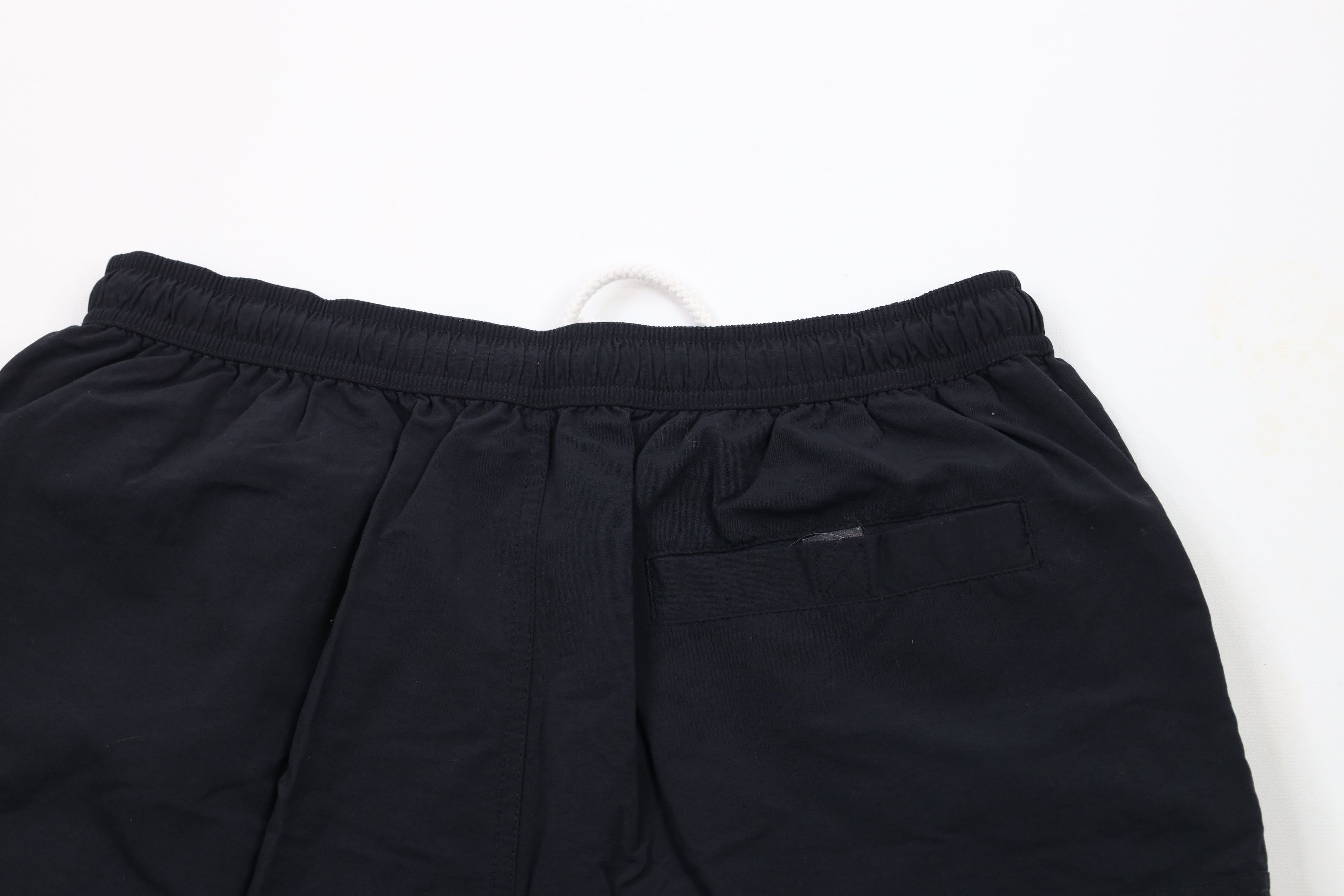 Tommy Bahama × Vintage Vintage Tommy Bahama Relax Out Above Knee Lined Shorts Black Size US 34 / EU 50 - 8 Thumbnail