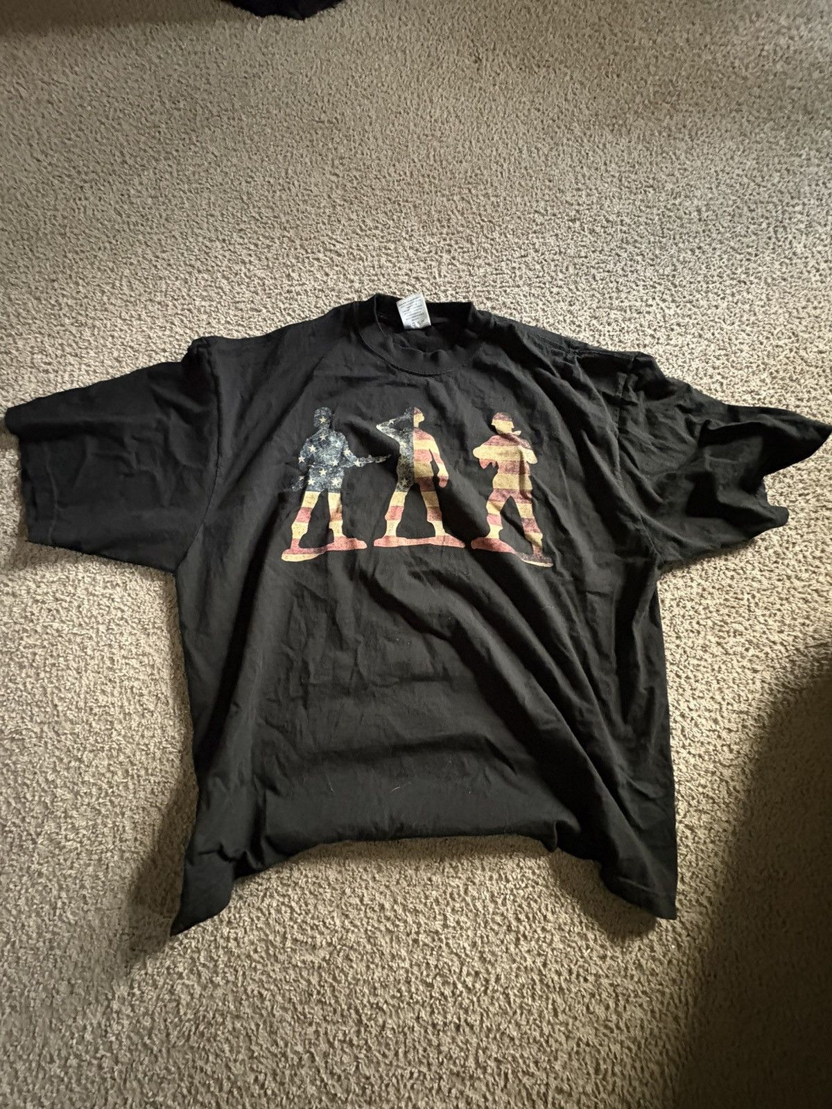 Other Newworldinorder t-shirt Size US XL / EU 56 / 4 - 1 Thumbnail