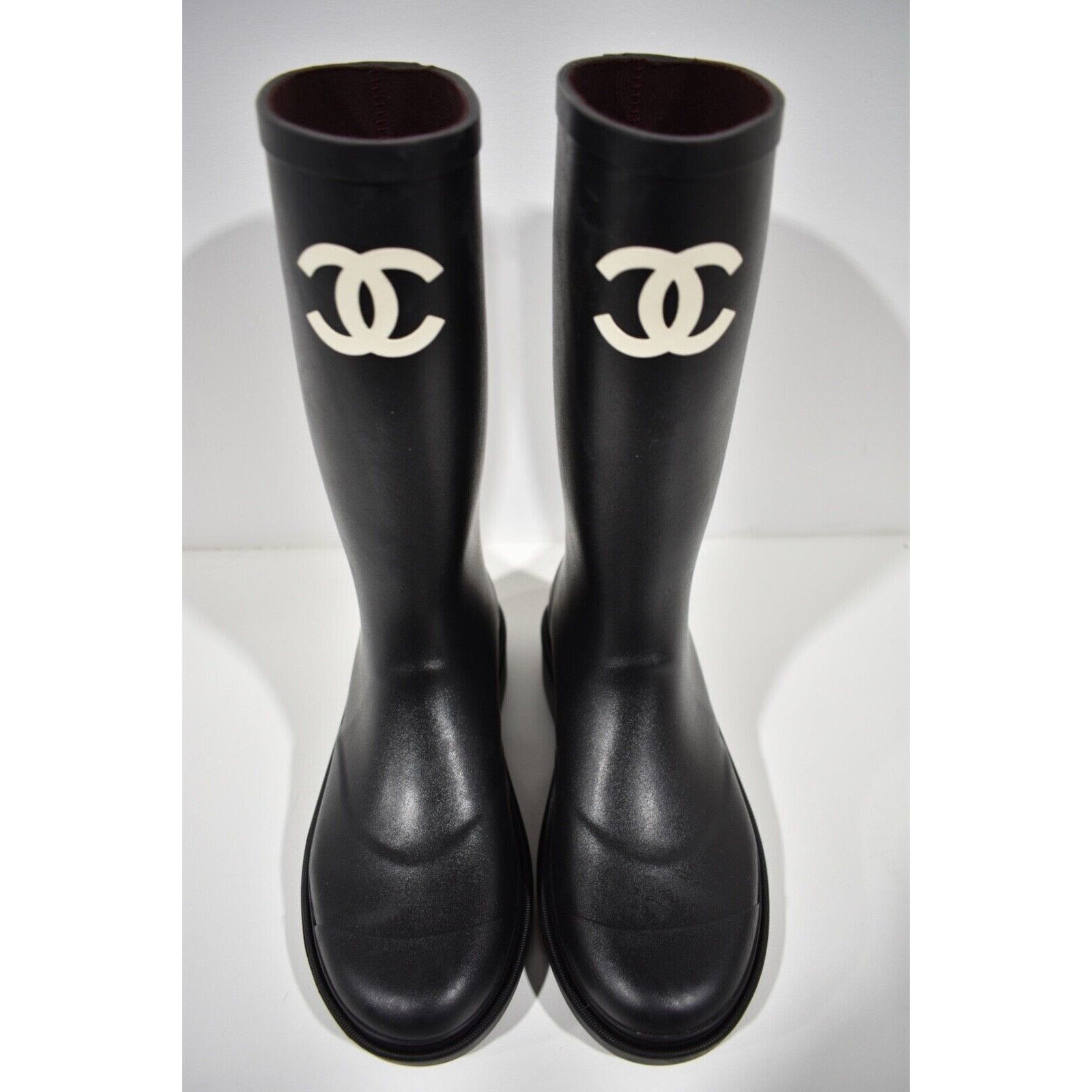 Chanel Chanel REV Black White CC Logo High Rubber Rain Boots 41 Size US 11 / IT 41 - 7 Thumbnail