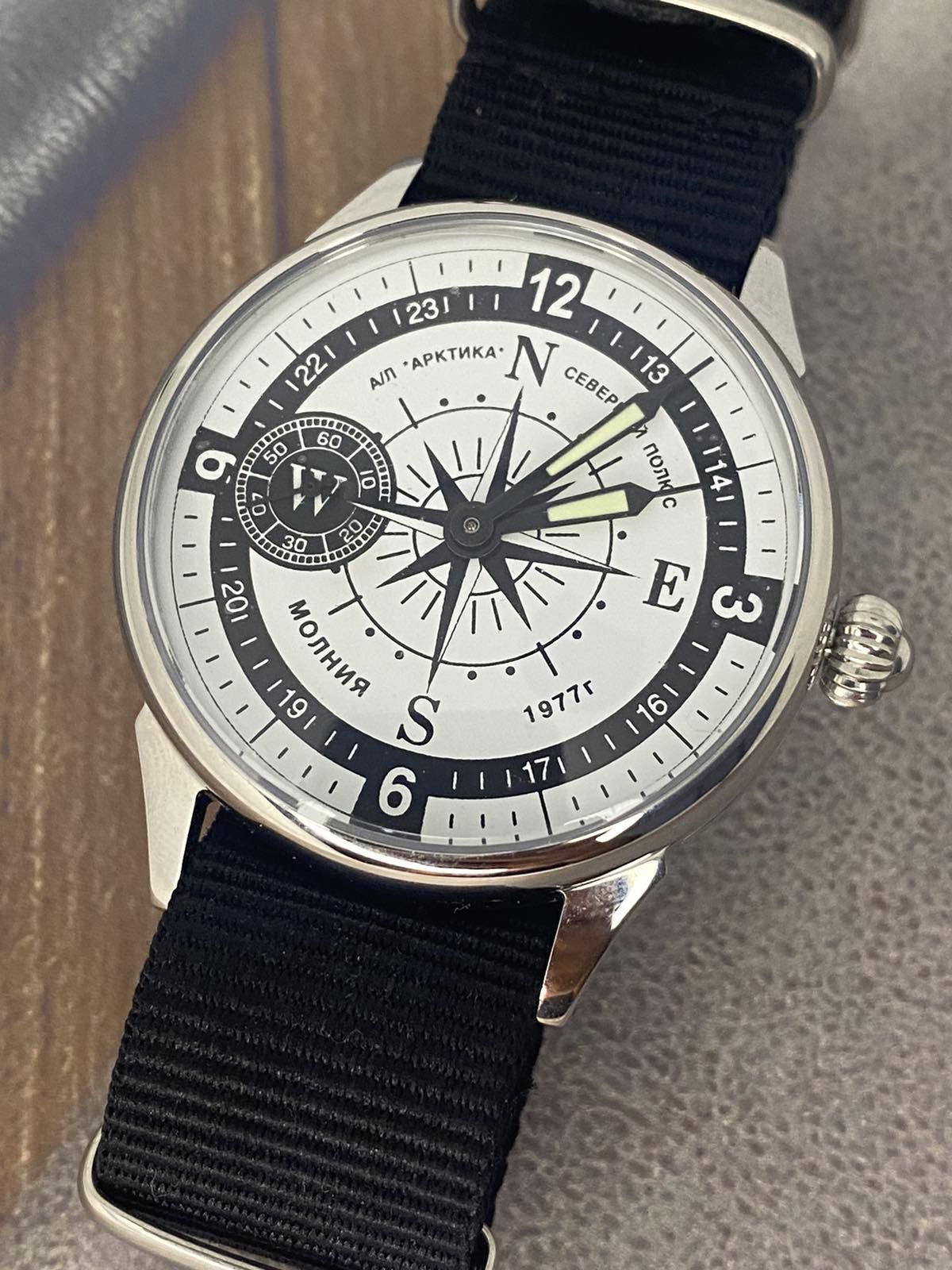 Vintage Molniya Compass Molniya 3602 43 mm , 22 mm strap, Mechanical Size ONE SIZE - 1 Thumbnail