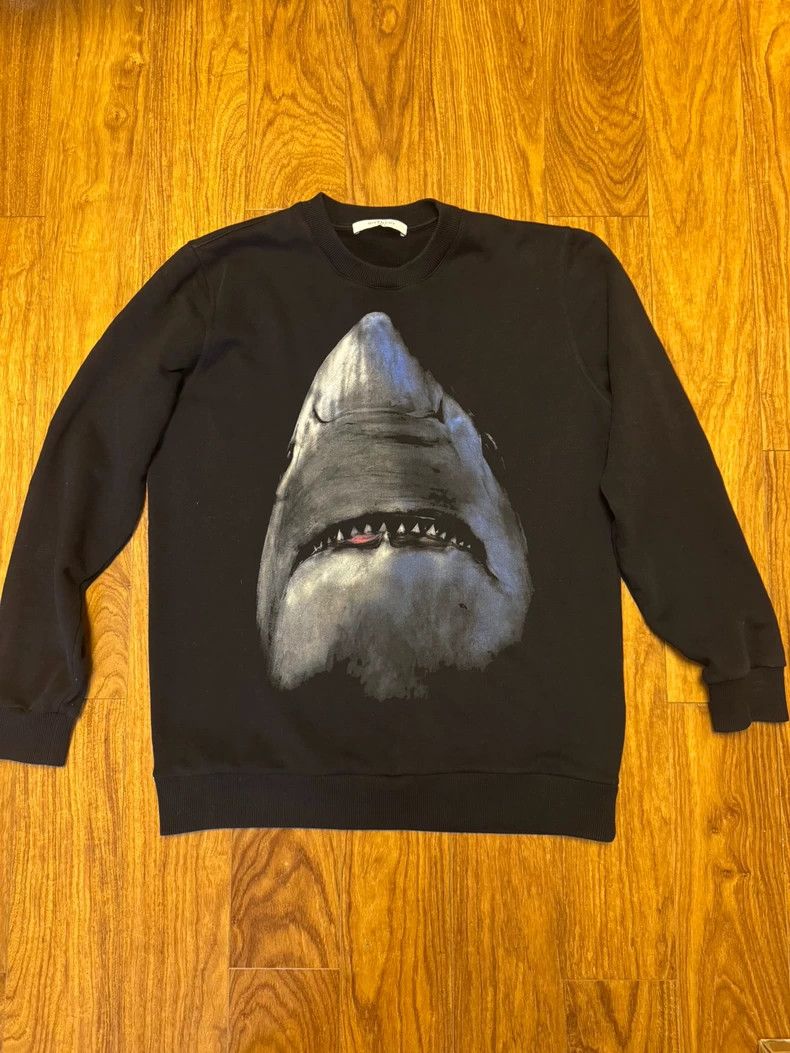 Givenchy Givenchy Shark Print Sweatshirt Size US L / EU 52-54 / 3 - 1 Thumbnail