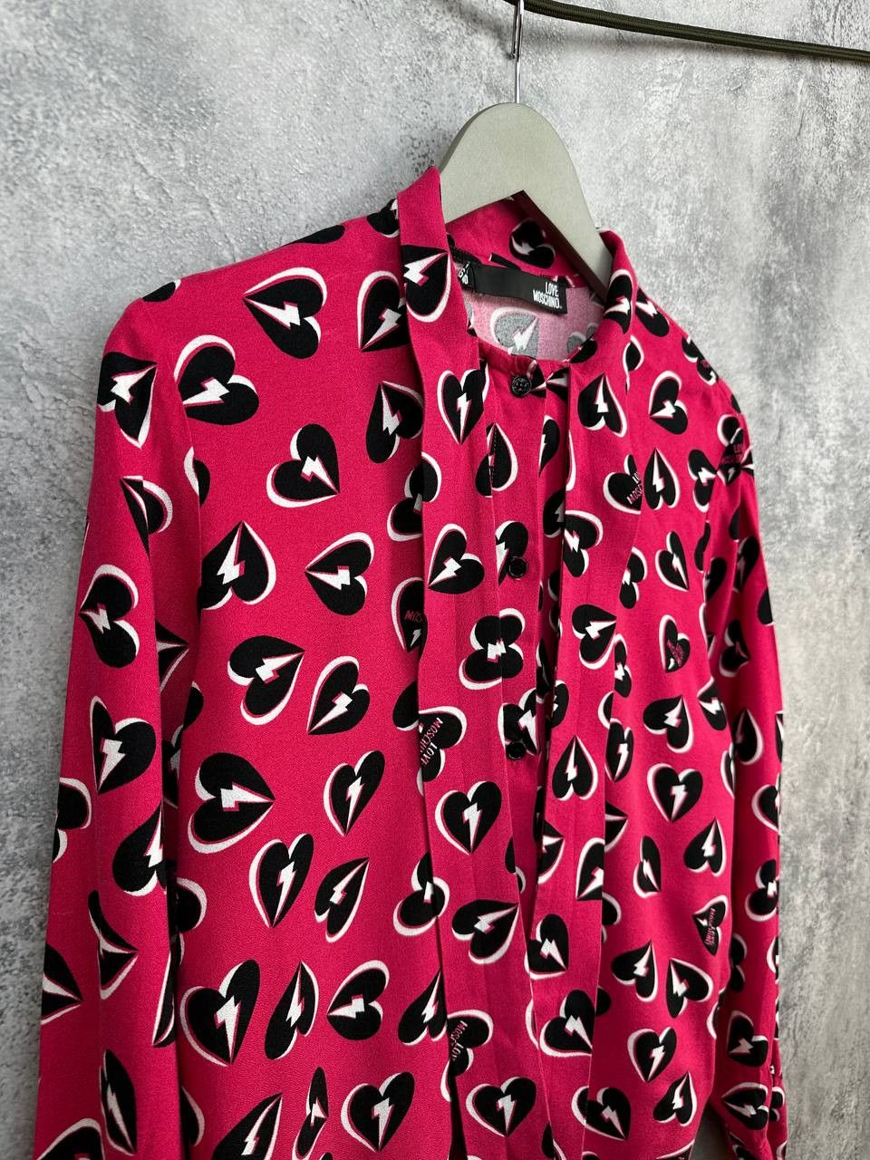 Love Moschino Love Moschino Shirt Allover Thunder Hearts Tie-Neck Collar Size S / US 4 / IT 40 - 3 Thumbnail
