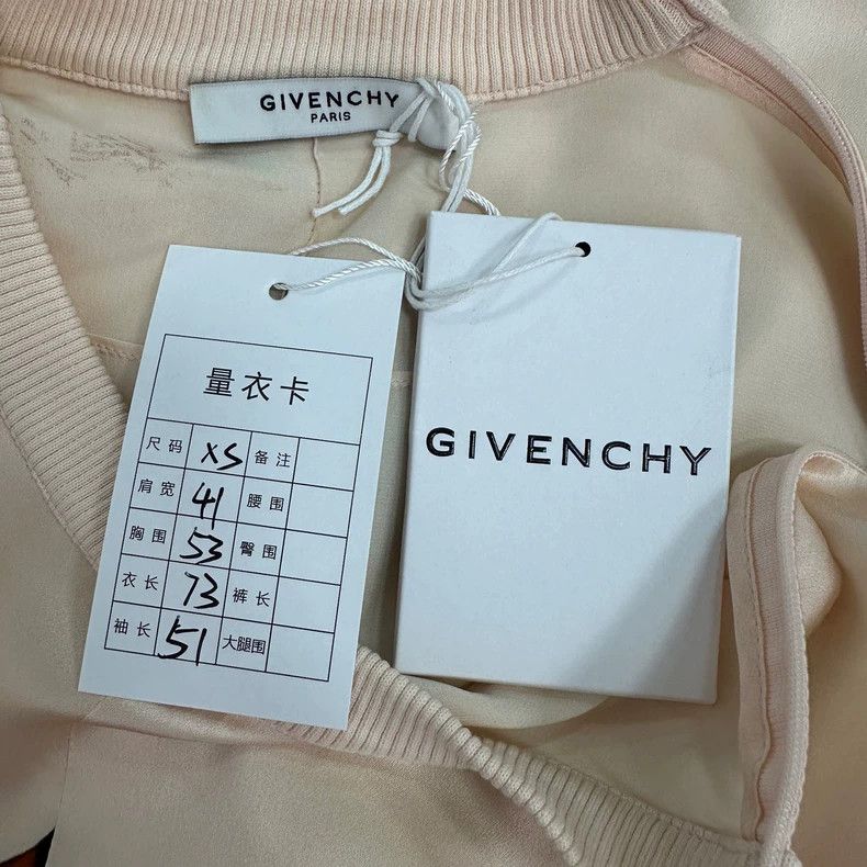 Givenchy Givenchy Light Pink Classic Silk Deer Logo Crewneck Hoodie Size US XS / EU 42 / 0 - 5 Thumbnail