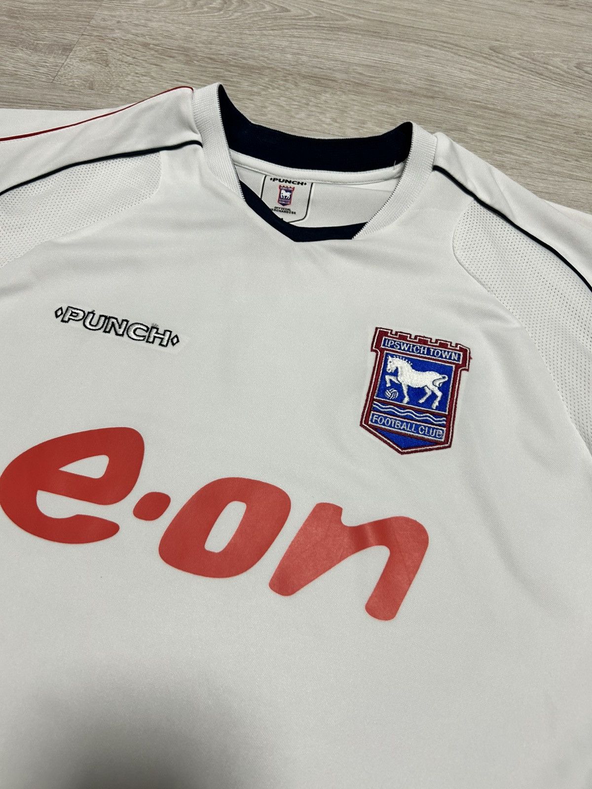 Vintage Vintage PUNCH Jersey Ipswich Town 2006/07 size S Size US S / EU 44-46 / 1 - 5 Thumbnail