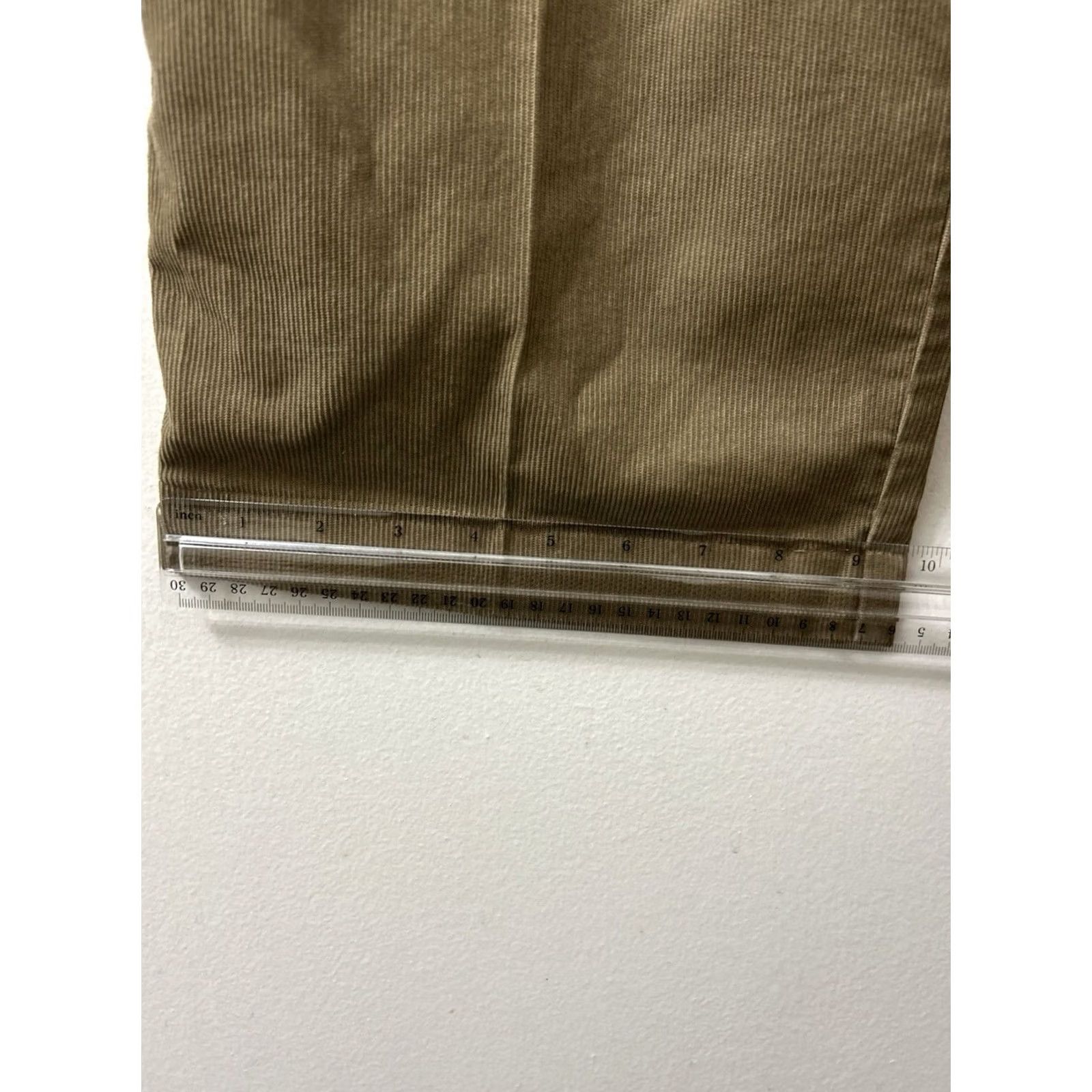 Eddie Bauer VINTAGE? No — Eddie Bauer Corduroy Cargo Pants Mens 33x27 Tan Relaxed Fit Straight Leg Size US 33 - 7 Thumbnail