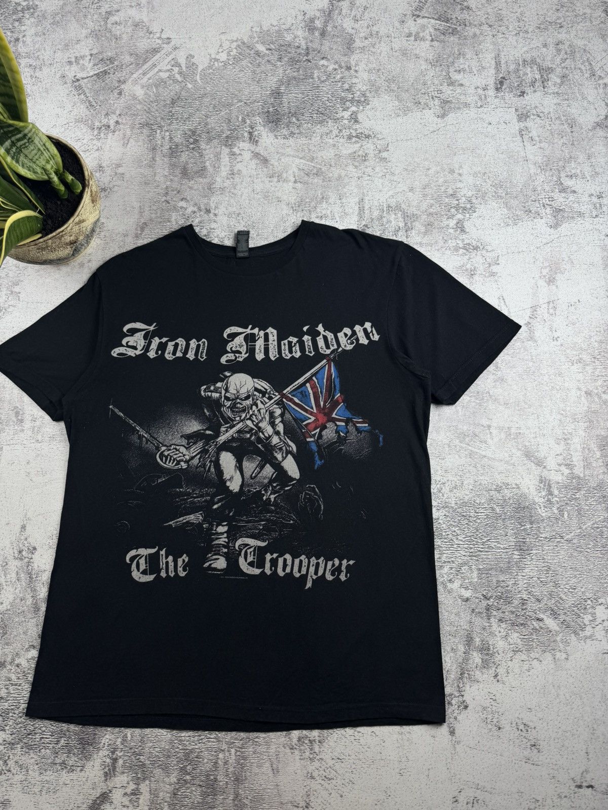 Iron Maiden Iron Maiden 2011 The Trooper Rock Tour Rap Faded Merch Devil Band T Shirt Jersey Size US L / EU 52-54 / 3 - 3 Thumbnail