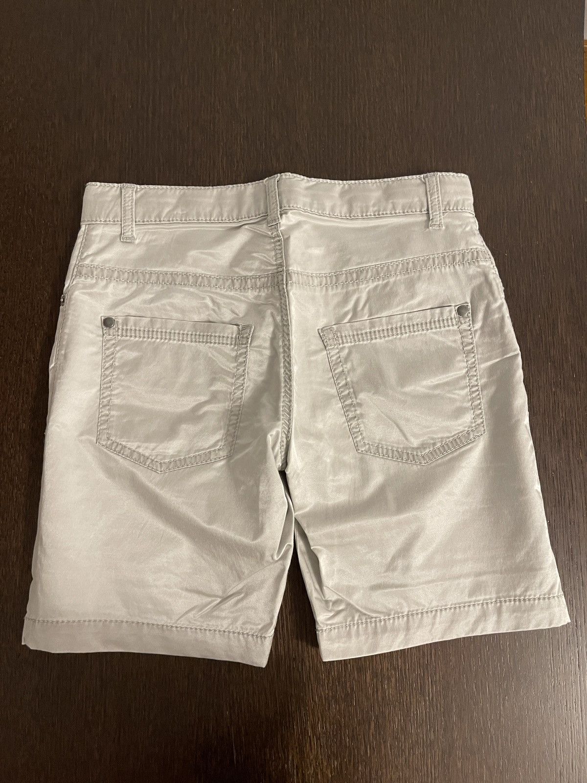 Benetton Sisley girl’s gray satin shorts Size 27" / US 4 / IT 40 - 2 Thumbnail