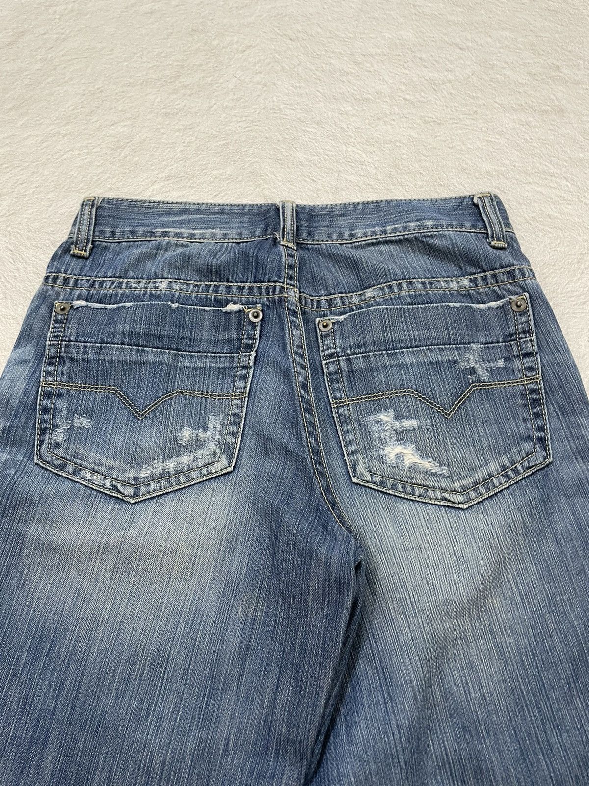 Japanese Brand 2000s Japan Brand Distressed Denim Stonewash Y2K Hysteric Size US 31 - 9 Thumbnail