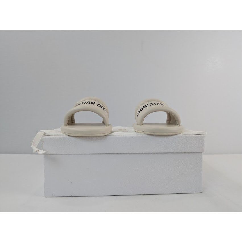Dior o1rshd1 Every-D Embossed Lambskin Slide Sandal in Off White Size US 7 / EU 40 - 18 Thumbnail