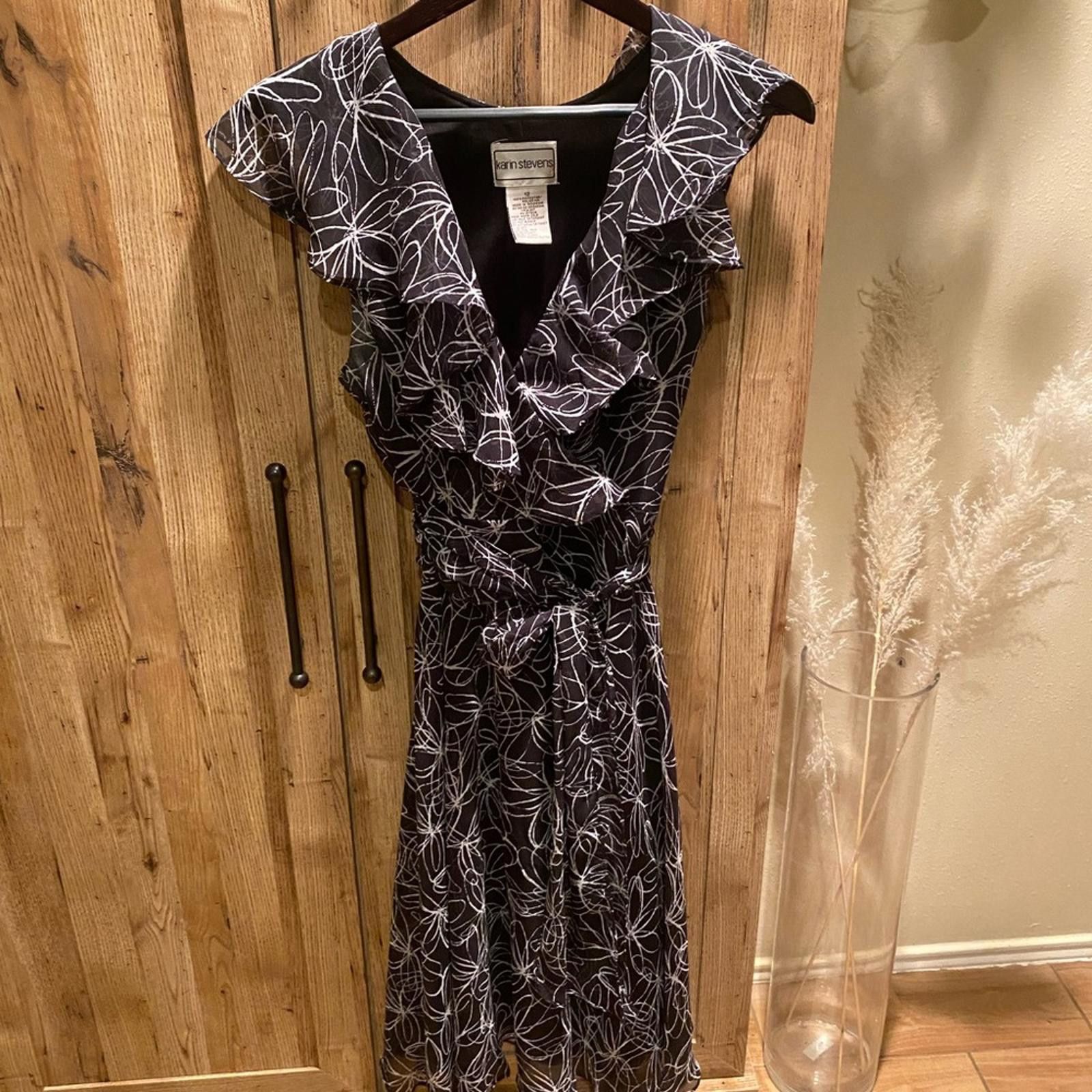 Other Black and white flowy dress Size XL / US 12-14 / IT 48-50 - 1 Thumbnail