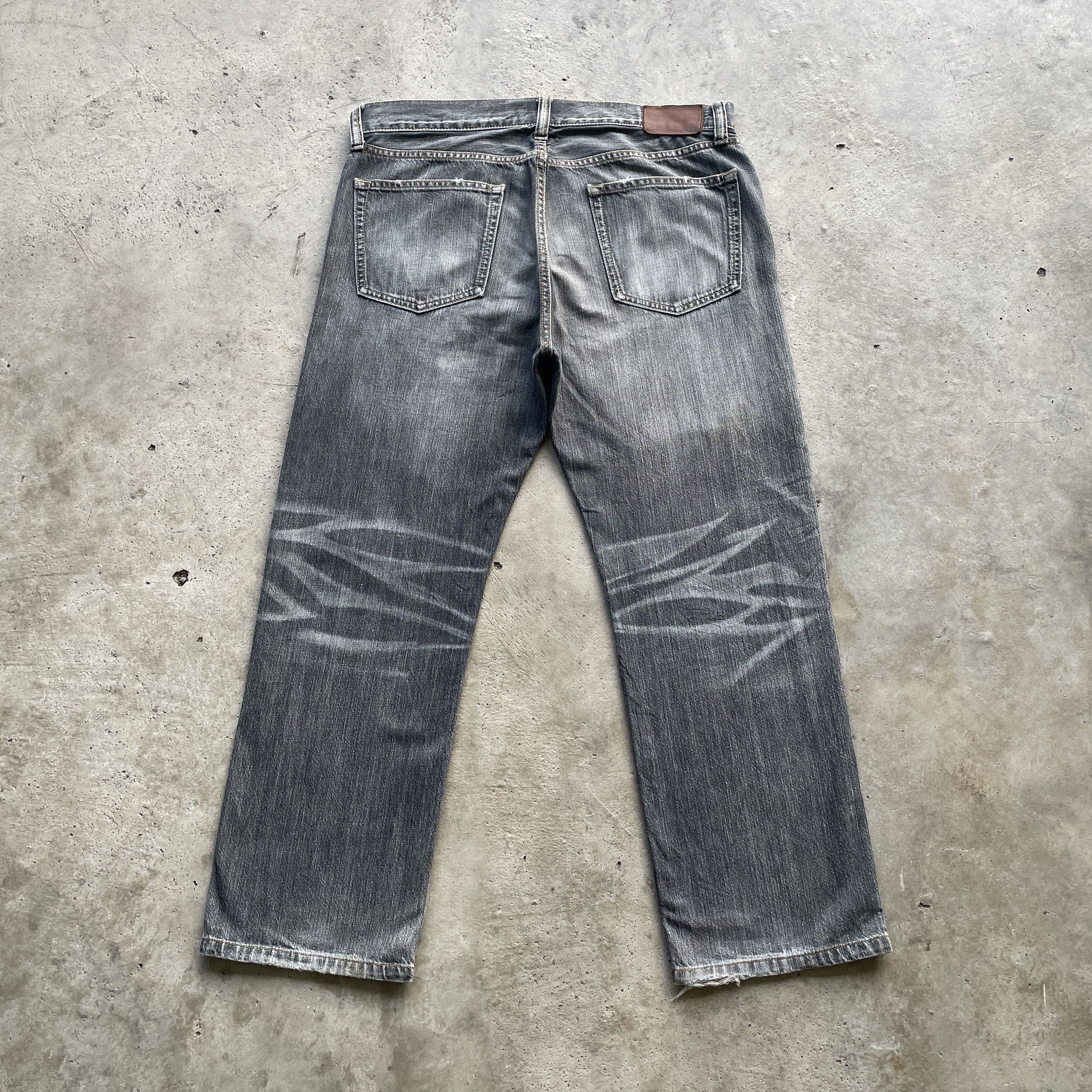 Japanese Brand VINTAGE JAPAN BLACK FADED DENIM DISTRESSED JEANS PANTS W35 Size US 35 - 11 Thumbnail