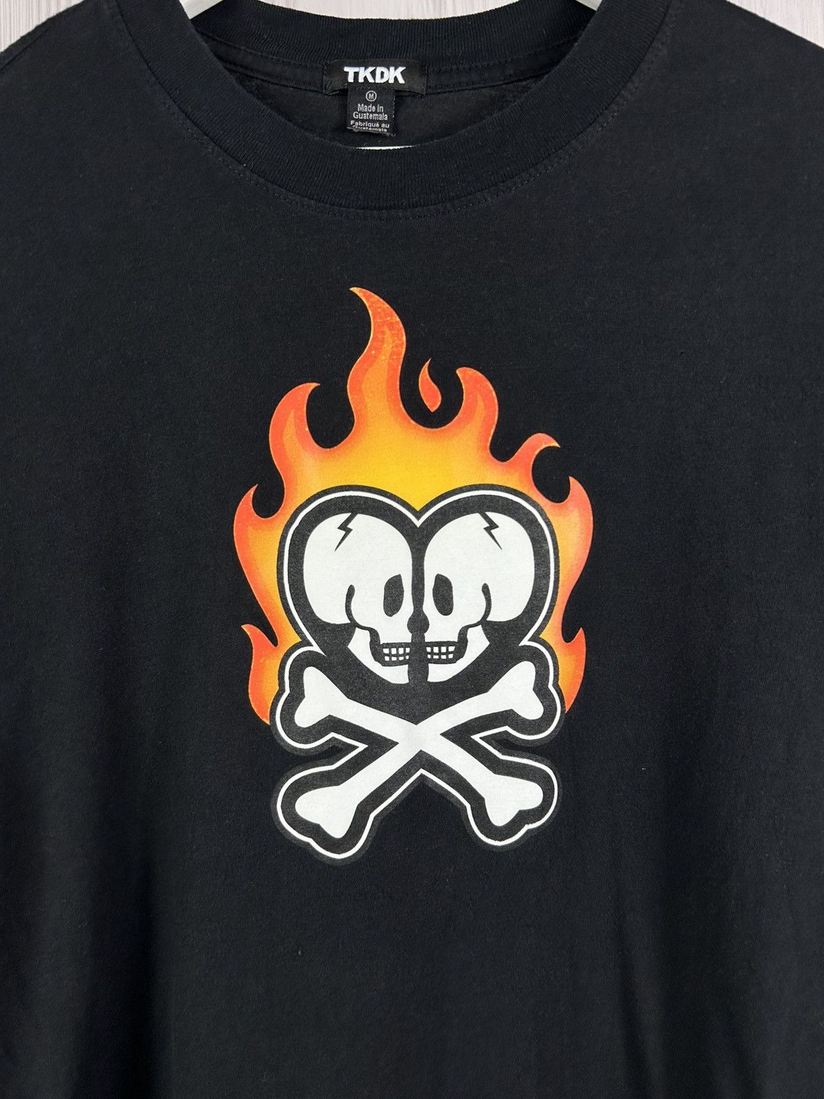 tokidoki TKDK Tokidoki Skull & Bones Flame Graphic Longsleeve Size M Size US M / EU 48-50 / 2 - 5 Thumbnail
