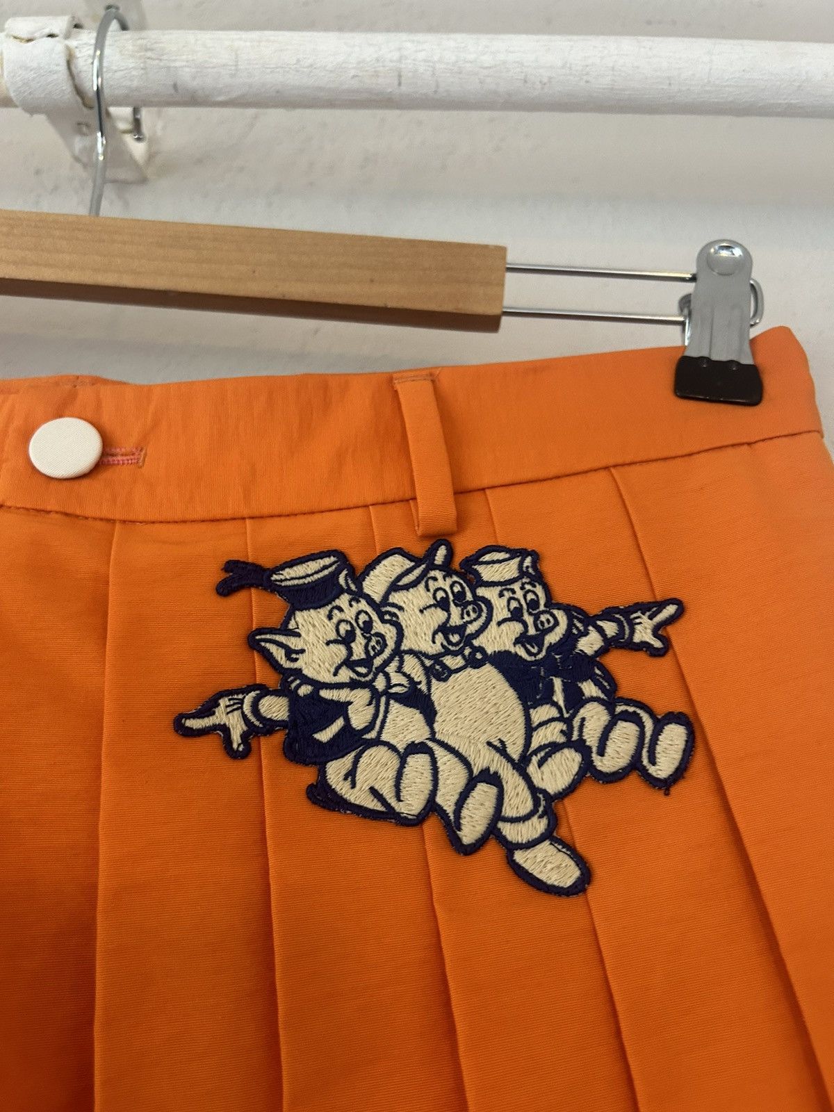 Gucci Three Little Pigs Embroidered Orange Pleated Skirt Shorts Size US 32 / EU 48 - 3 Thumbnail