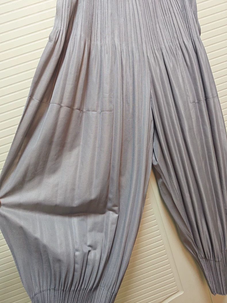 Issey Miyake Issey Miyake size:1 Light grey pleated pants Size 42" / US 20 - 6 Thumbnail