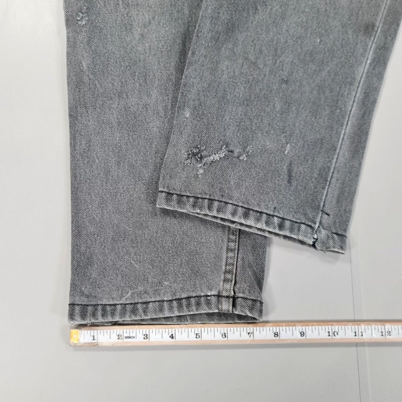 Levi's VINTAGE Levi's 501 Jeans Mens Grey W32 L30 Distressed 90s Made in USA Jeans Size US 32 / EU 48 - 7 Thumbnail