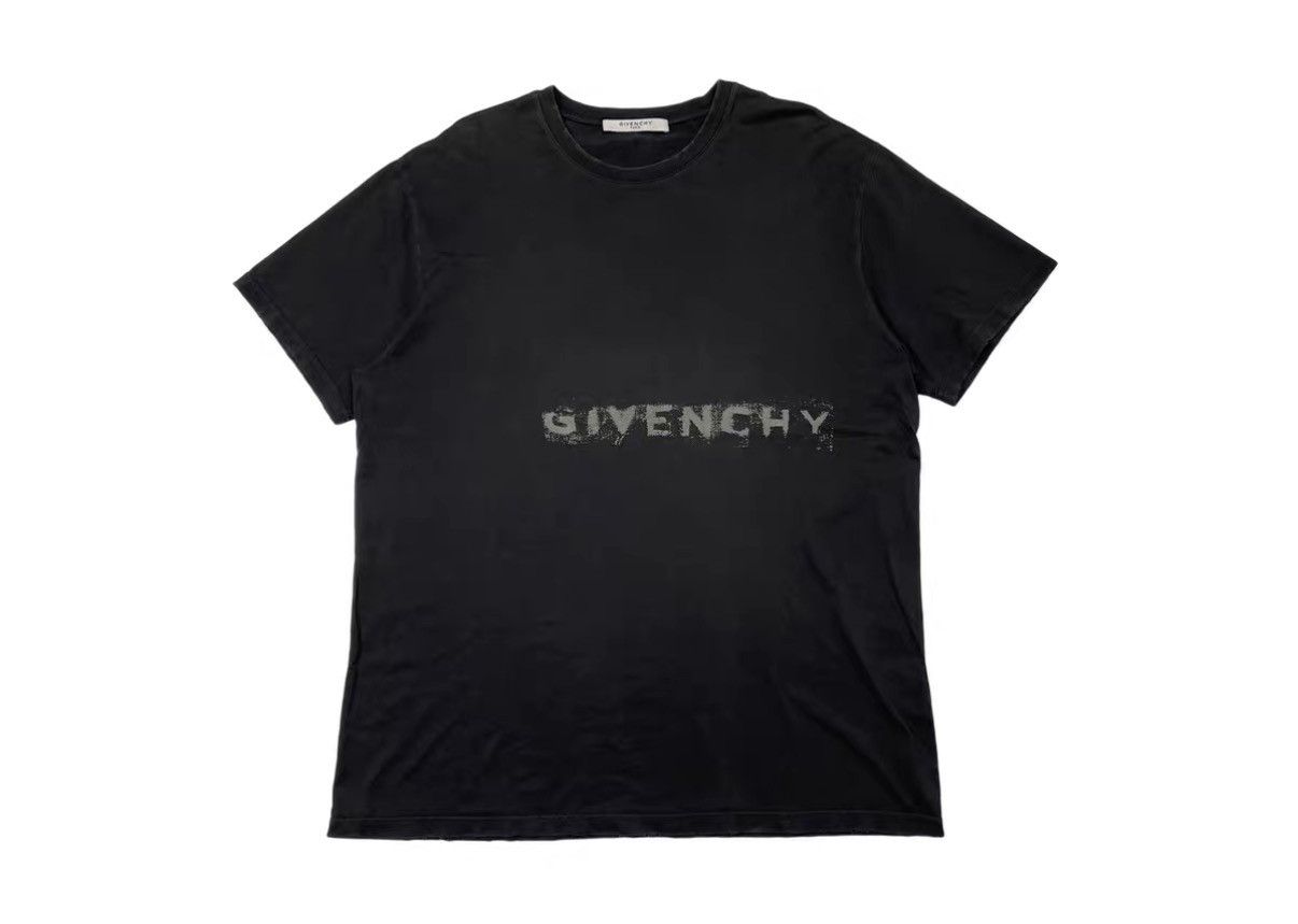 Givenchy Givenchy Distressed Logo Short Sleeve J31 Size US L / EU 52-54 / 3 - 1 Thumbnail