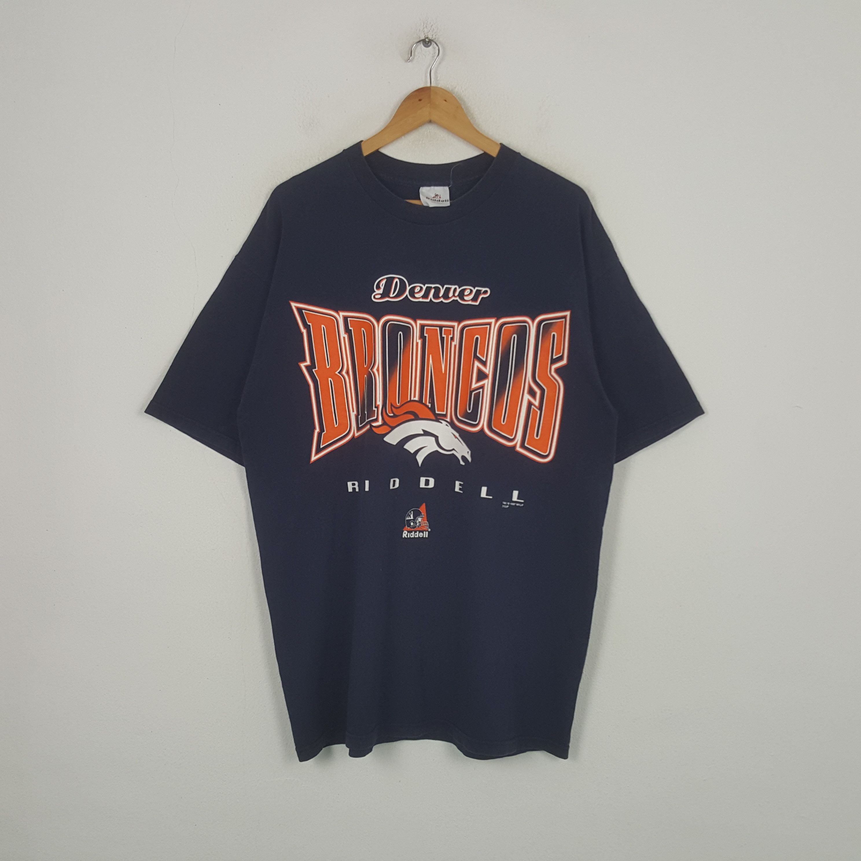NFL Vintage Detroit Denver Broncos Football Team Tshirt RR29 Size US XL / EU 56 / 4 - 1 Thumbnail