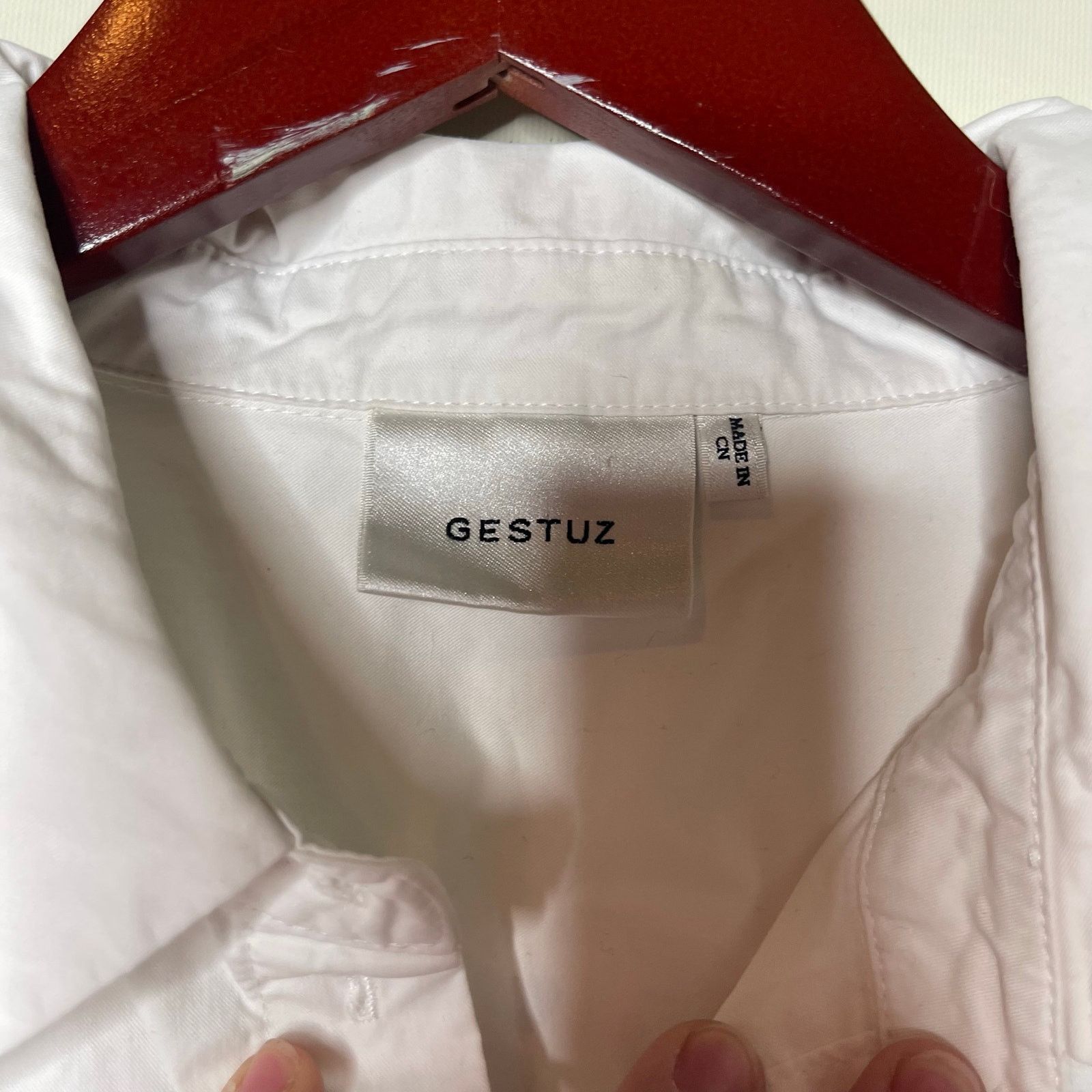 Gestuz Gestuz white oversized boxy fit button down shirt sz 36 US 4 Size S / US 4 / IT 40 - 4 Thumbnail